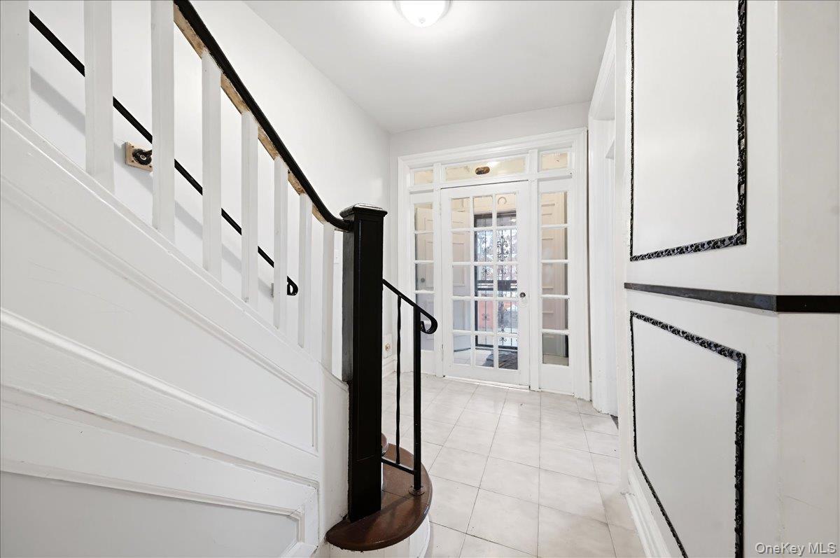 Single Family Holland  Bronx, NY 10467, MLS-970381-3