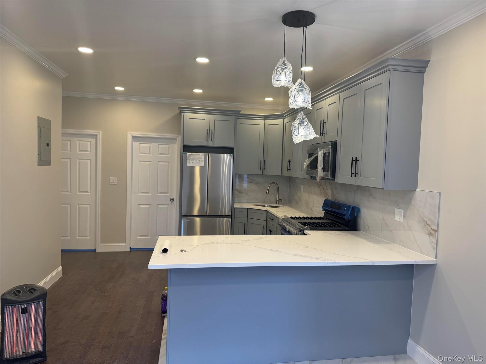 Single Family Legion  Brooklyn, NY 11212, MLS-970392-15