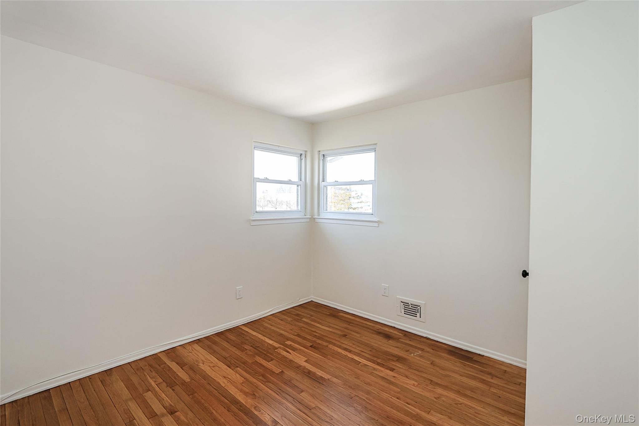 Single Family 132nd Queens, NY 11413, MLS-970413-15