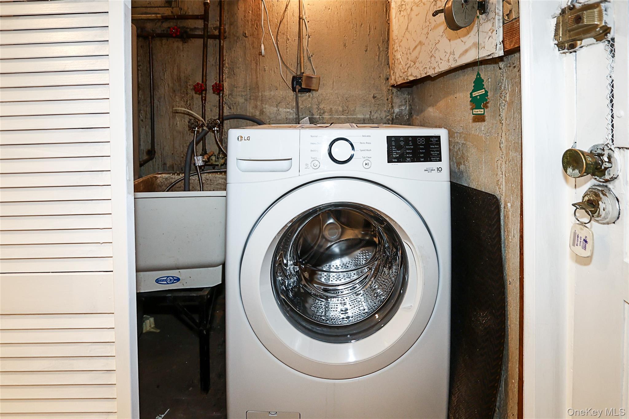 Single Family 132nd Queens, NY 11413, MLS-970413-22