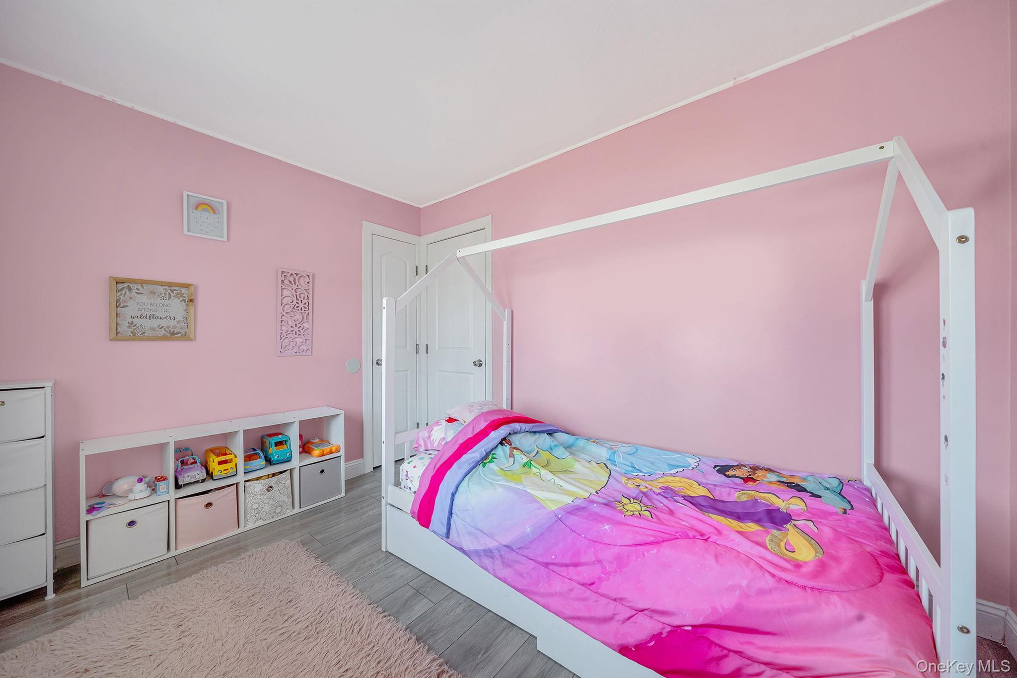 Single Family Market Suffolk County, NY 11951, MLS-970414-17