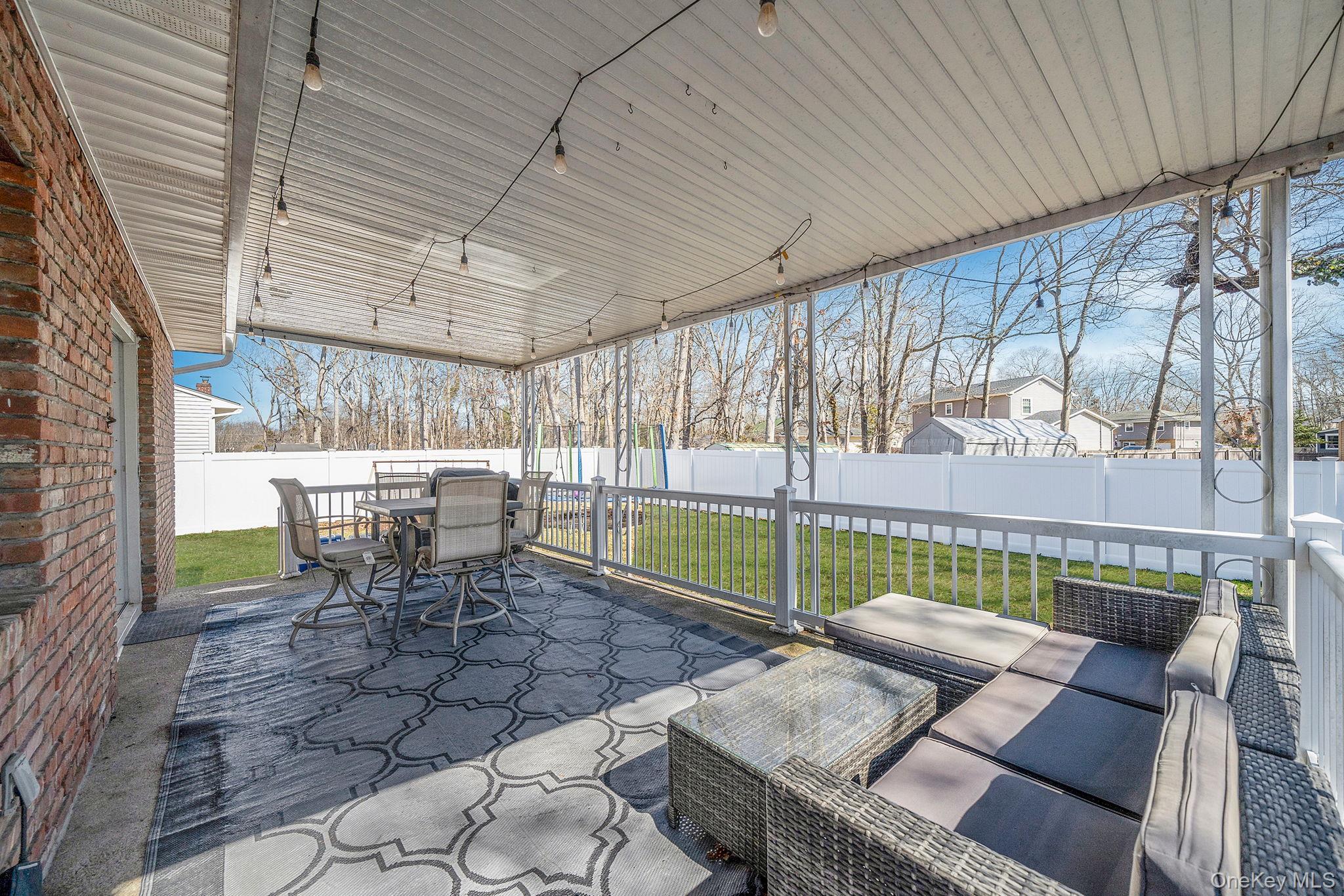 Single Family Market Suffolk County, NY 11951, MLS-970414-19