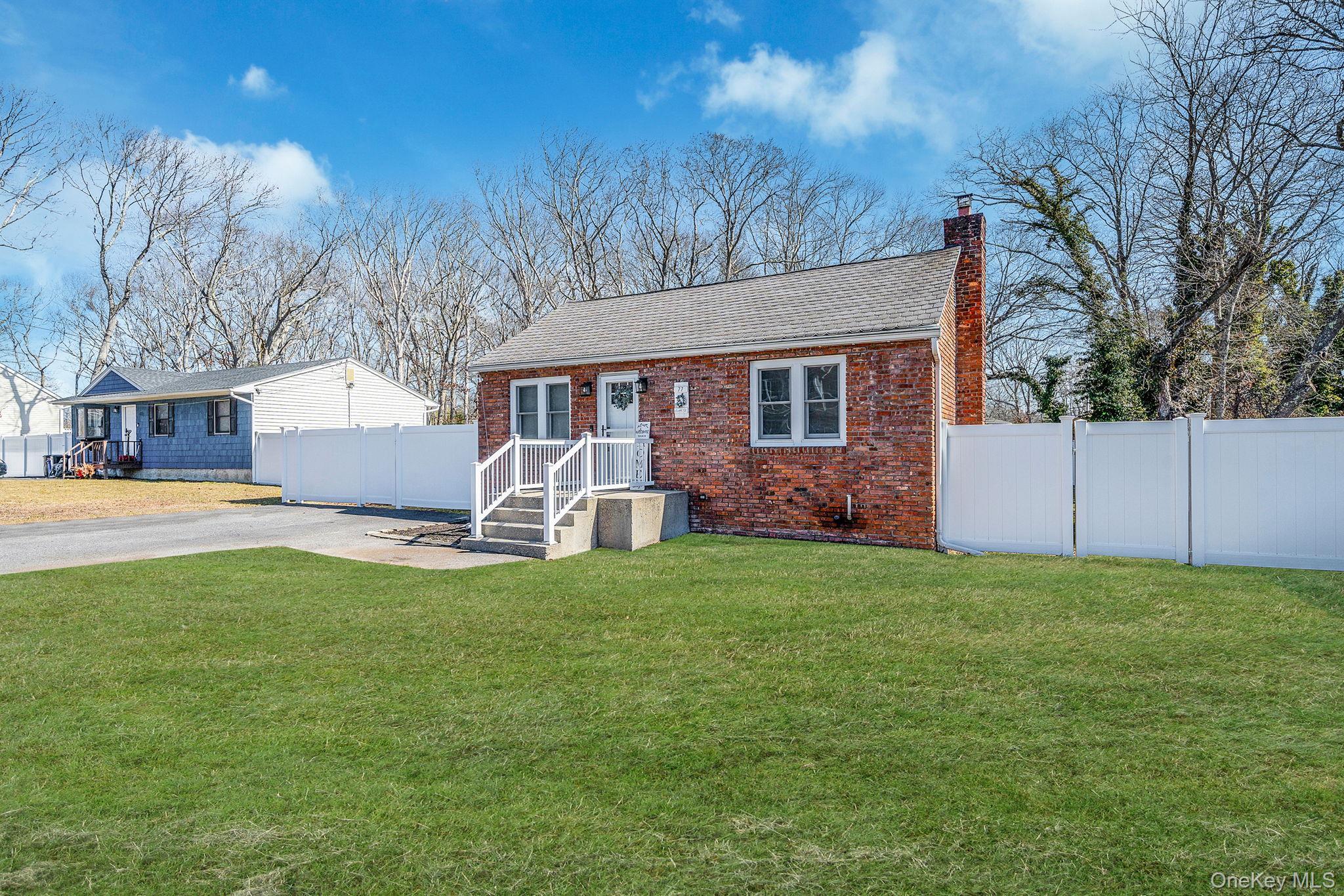 Single Family Market Suffolk County, NY 11951, MLS-970414-2