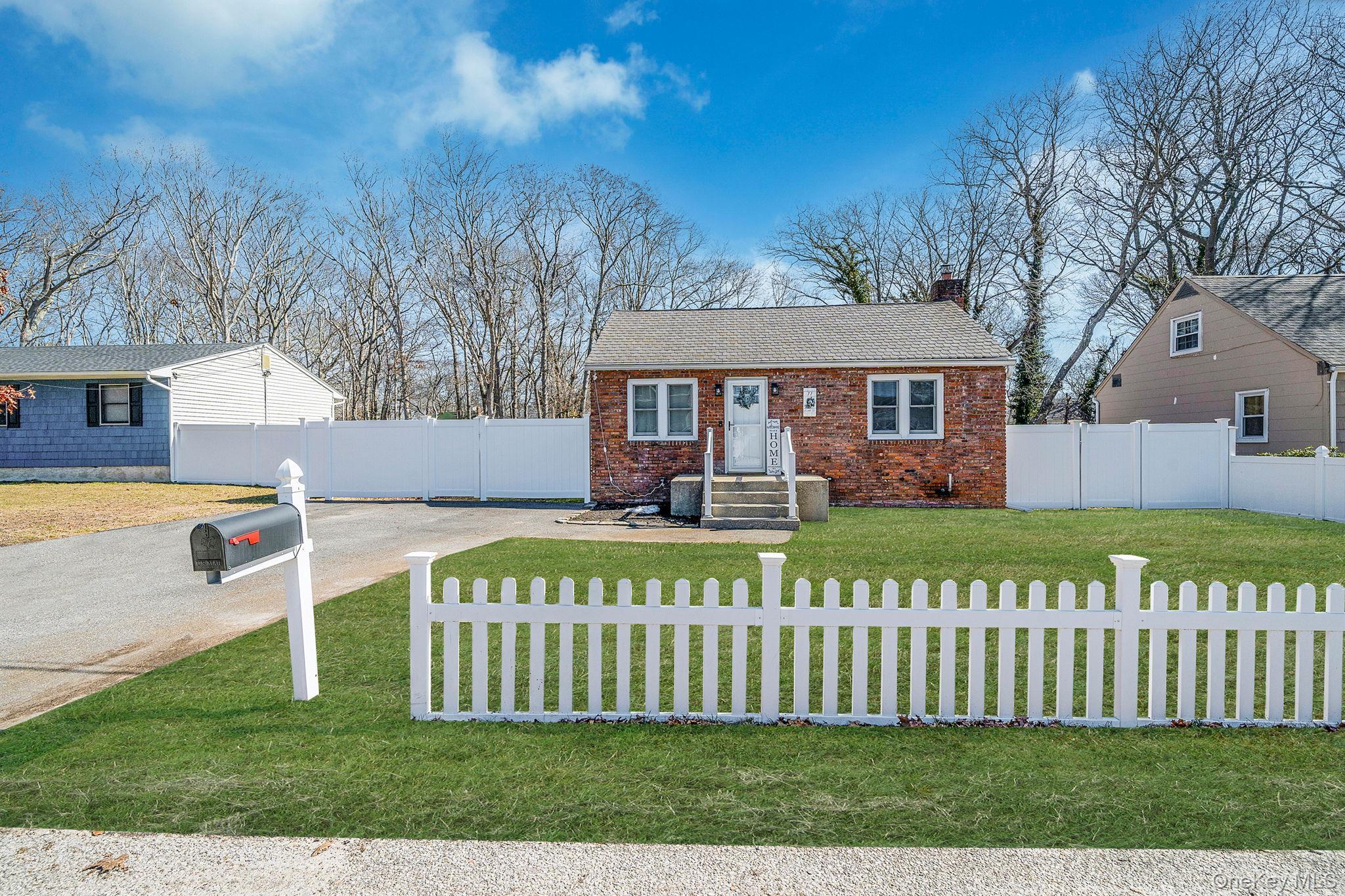 Single Family Market  Suffolk County, NY 11951, MLS-970414-31