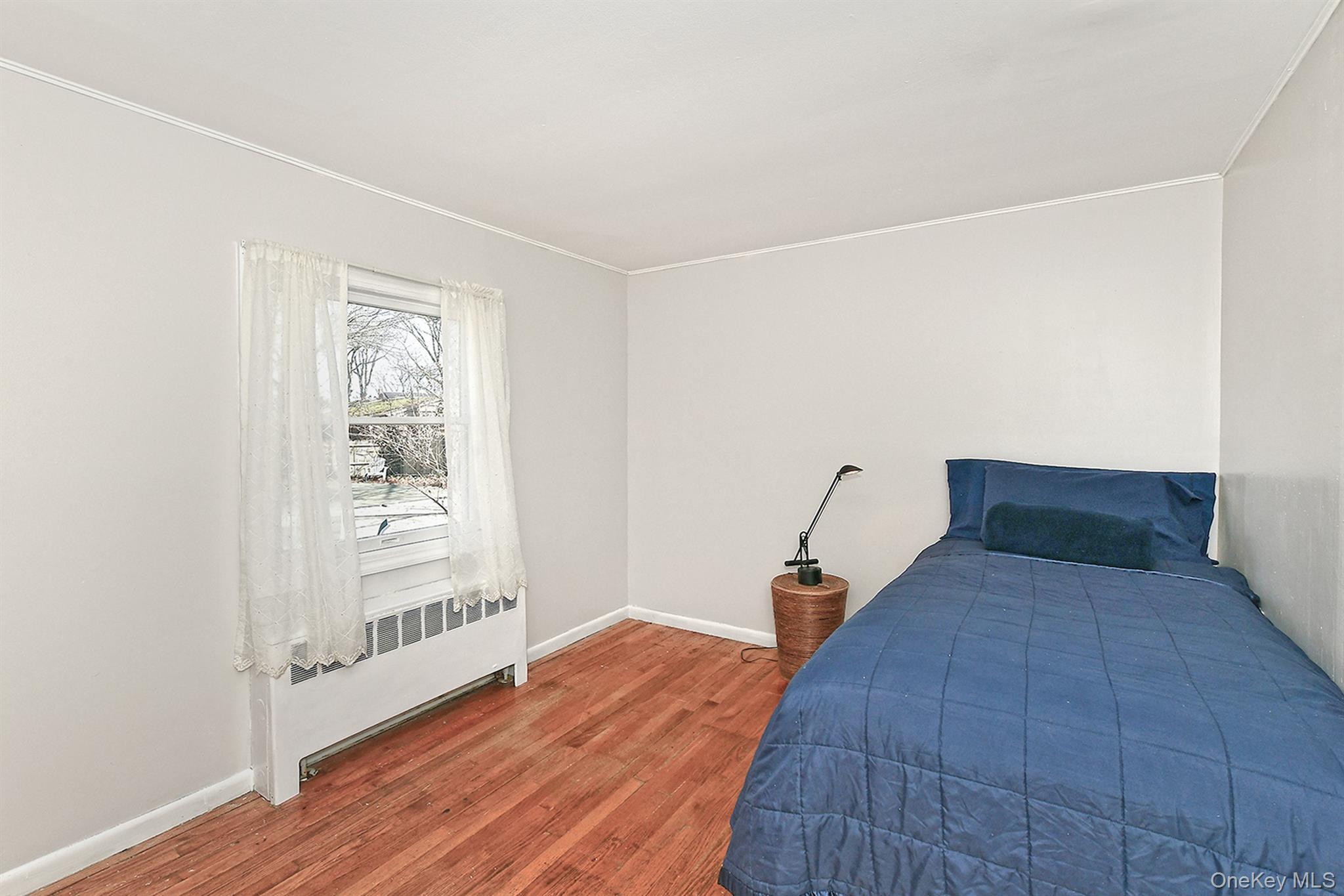 Single Family Chester  Suffolk County, NY 11731, MLS-970433-14