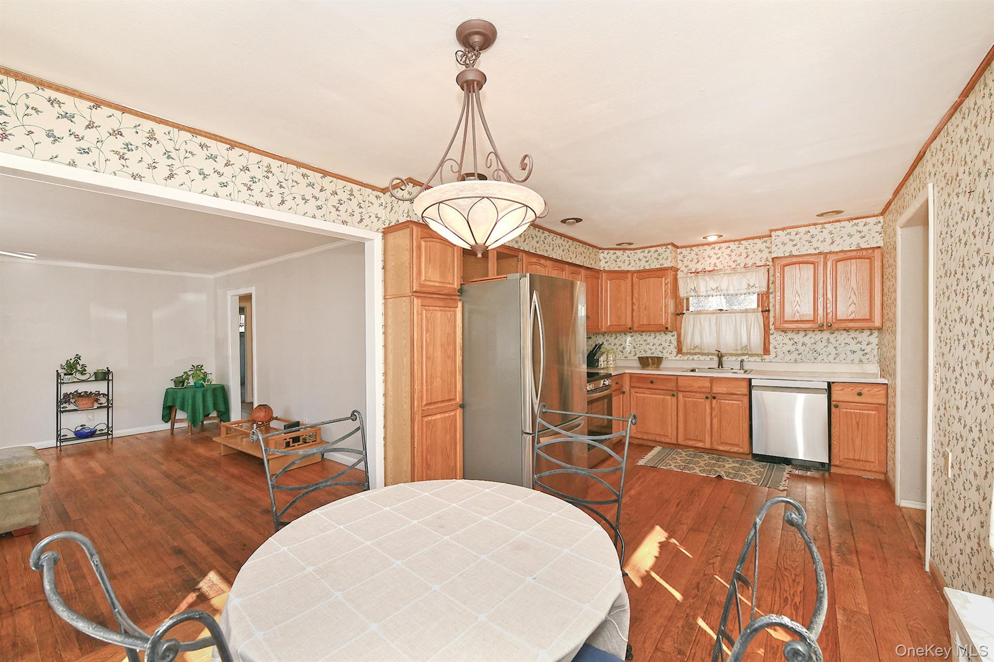 Single Family Chester  Suffolk County, NY 11731, MLS-970433-4