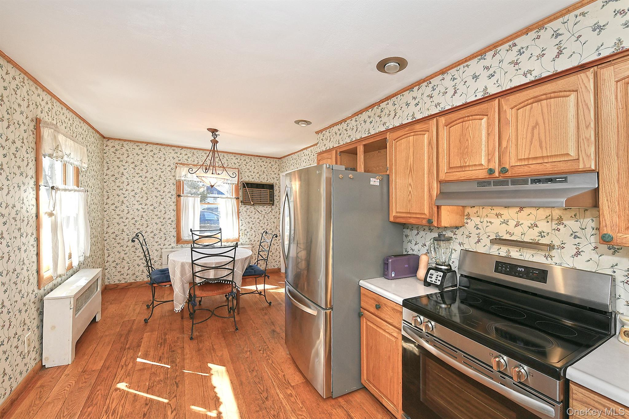 Single Family Chester  Suffolk County, NY 11731, MLS-970433-5