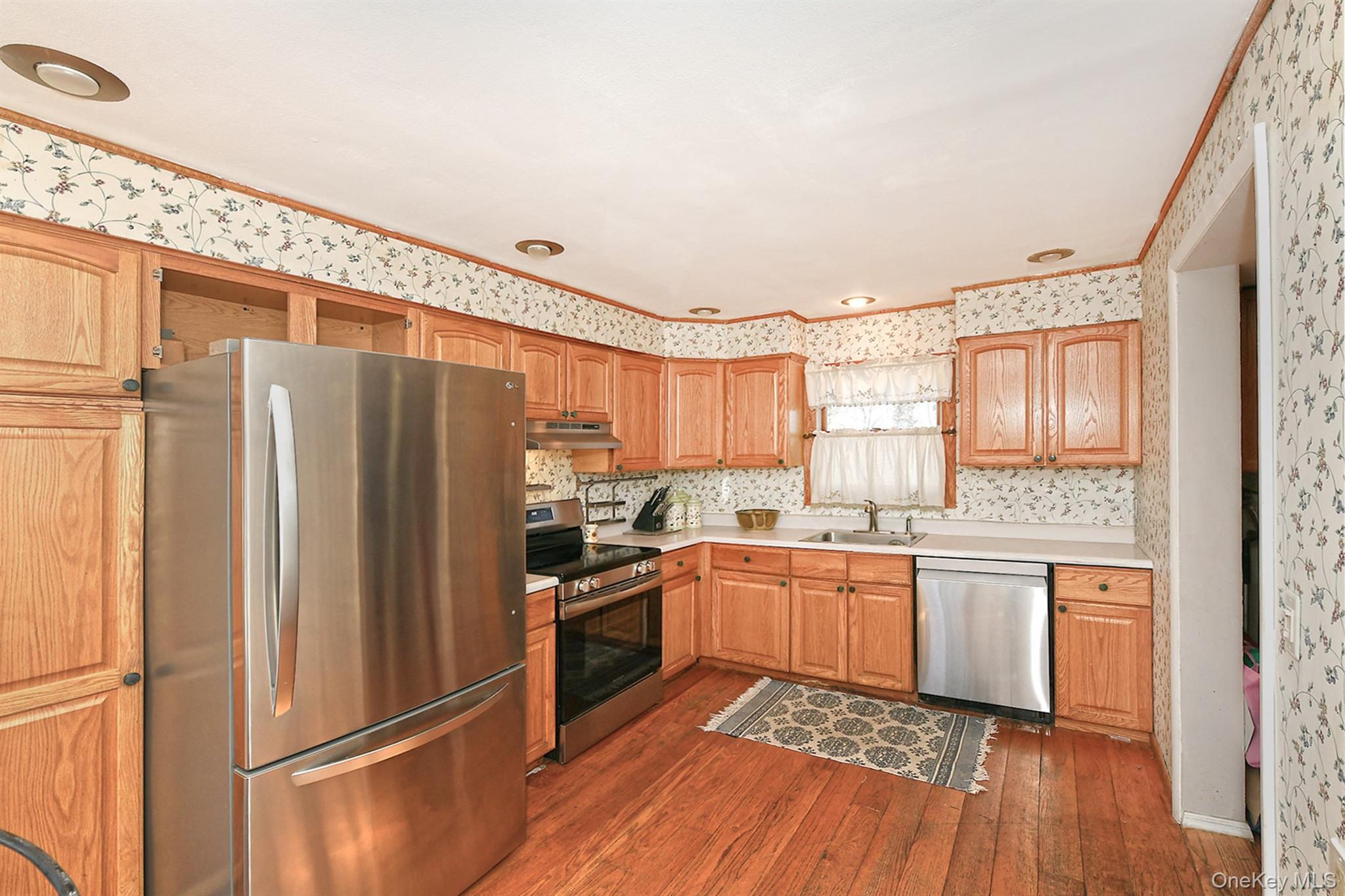 Single Family Chester  Suffolk County, NY 11731, MLS-970433-7