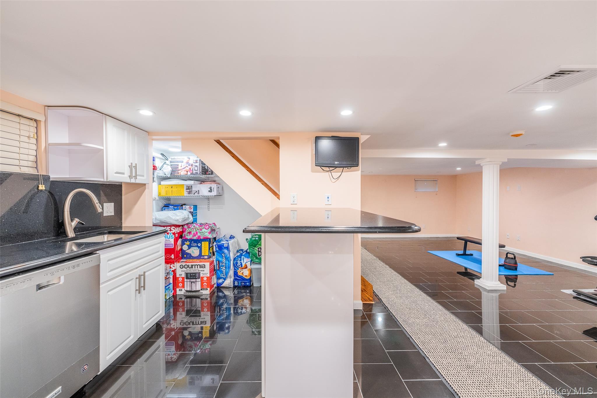 Single Family Union  Queens, NY 11375, MLS-970435-26