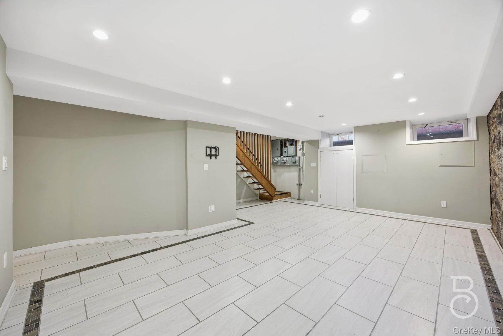 Single Family 41st  Queens, NY 11103, MLS-970460-19