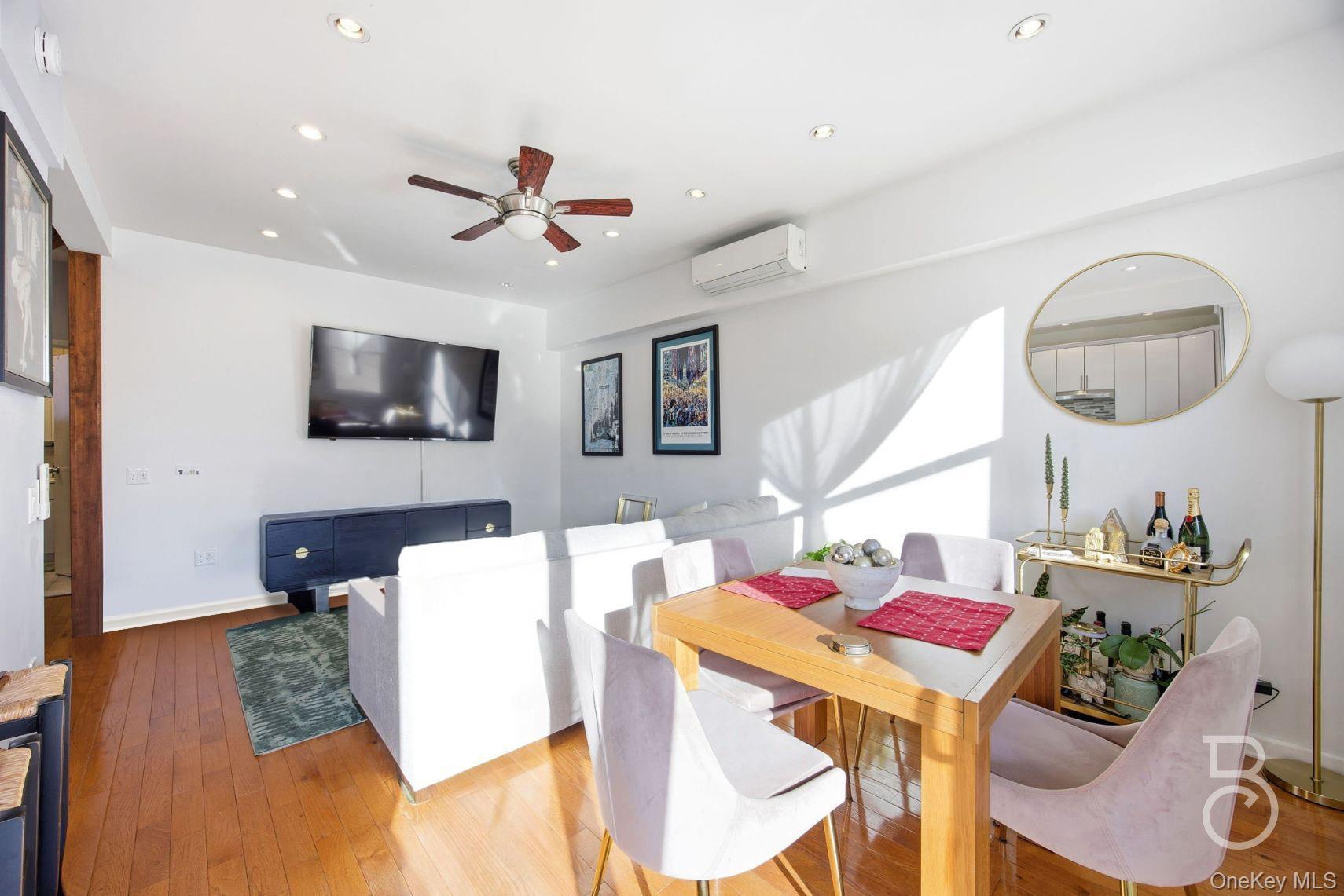 Single Family 41st  Queens, NY 11103, MLS-970460-3