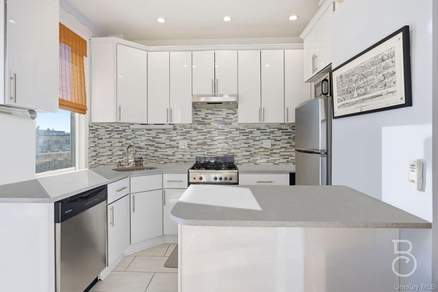 Single Family 41st  Queens, NY 11103, MLS-970460-6