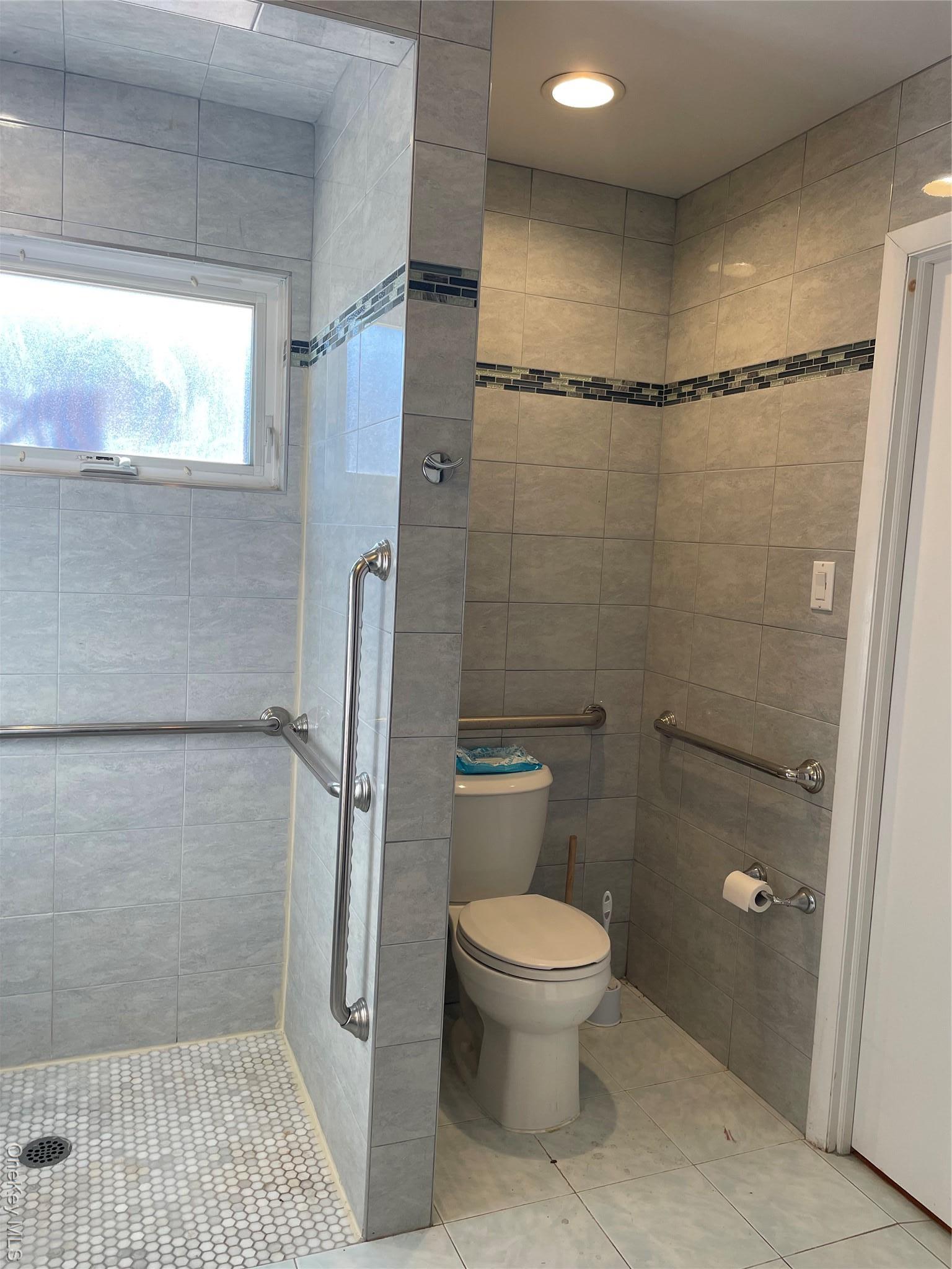 Single Family 20th Queens, NY 11357, MLS-970476-11