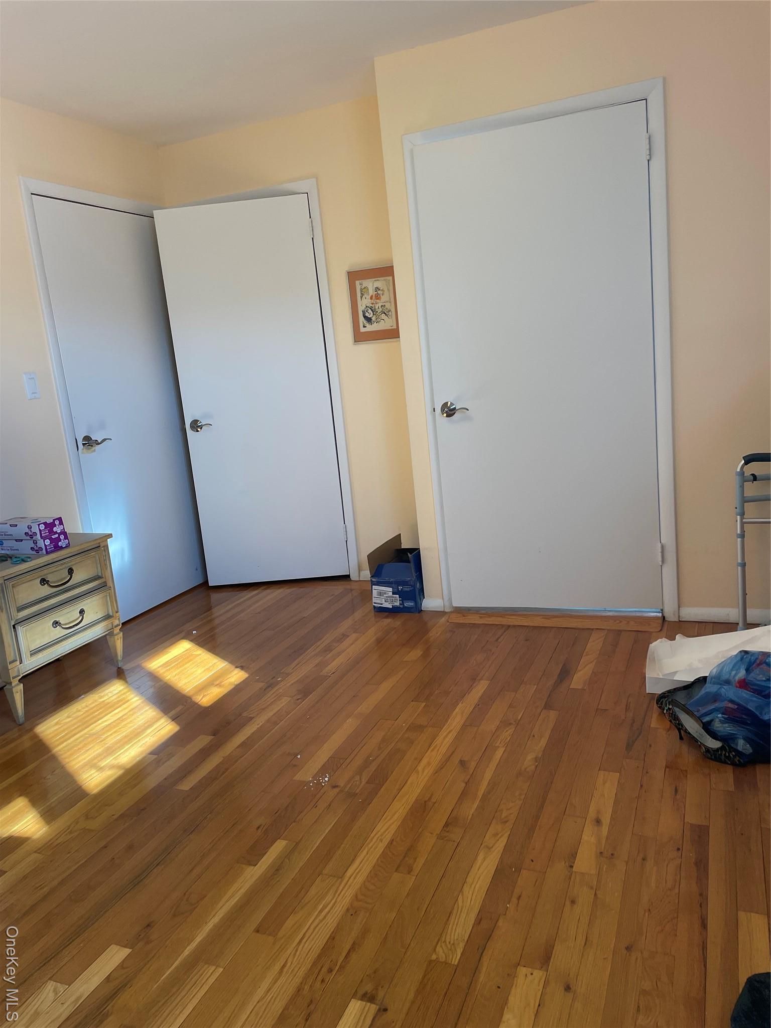 Single Family 20th Queens, NY 11357, MLS-970476-12