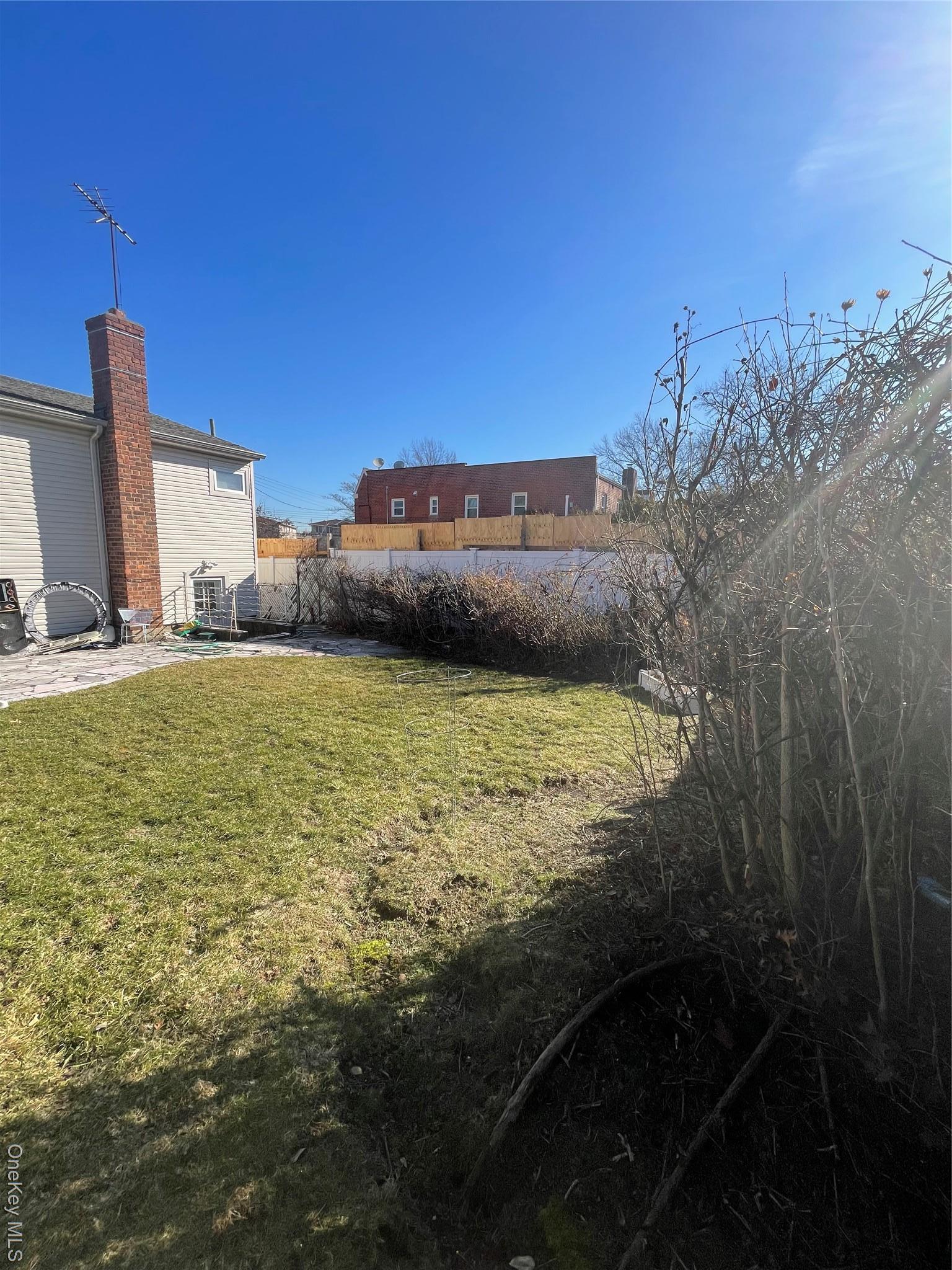 Single Family 20th Queens, NY 11357, MLS-970476-24