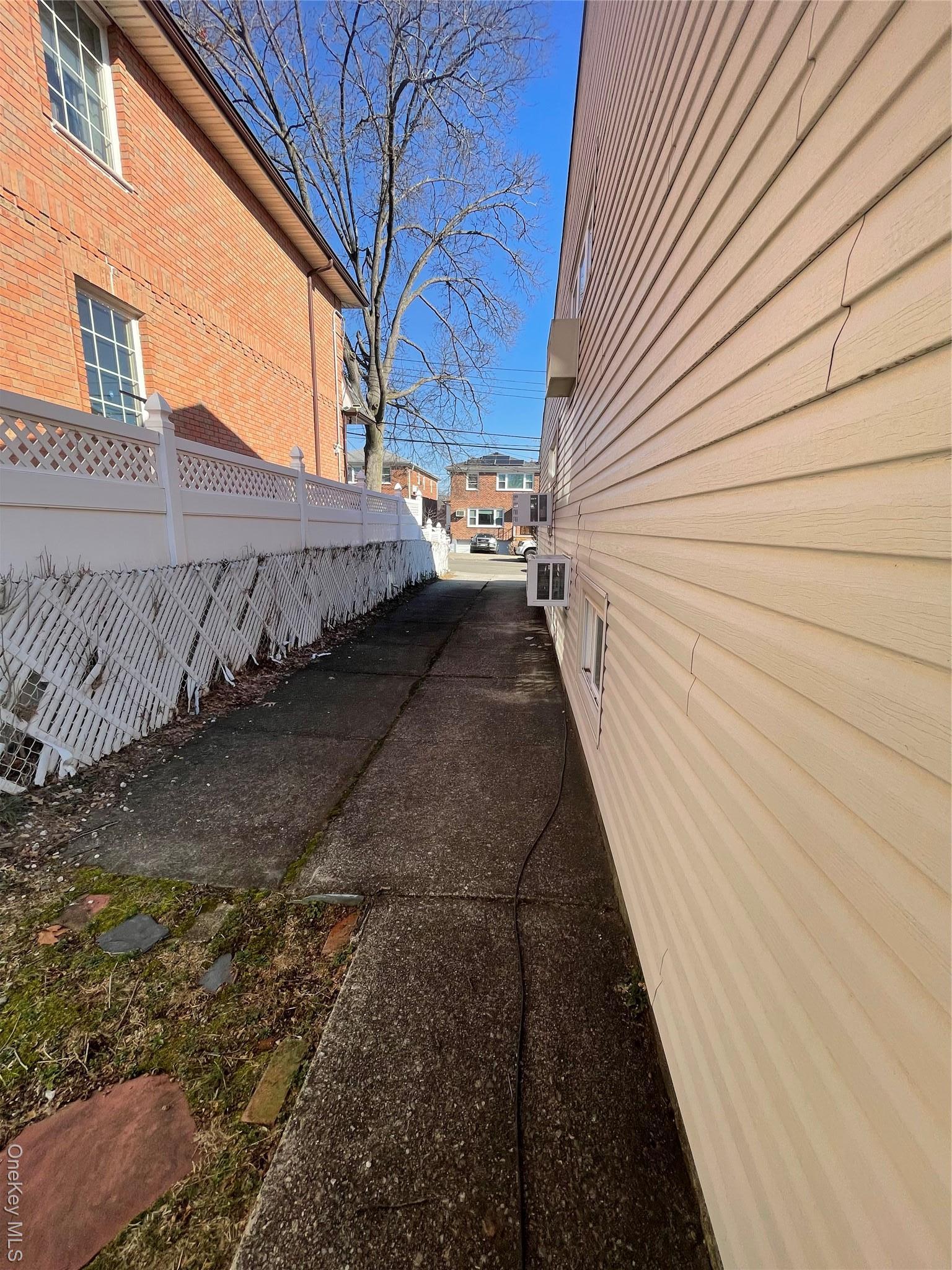 Single Family 20th  Queens, NY 11357, MLS-970476-27