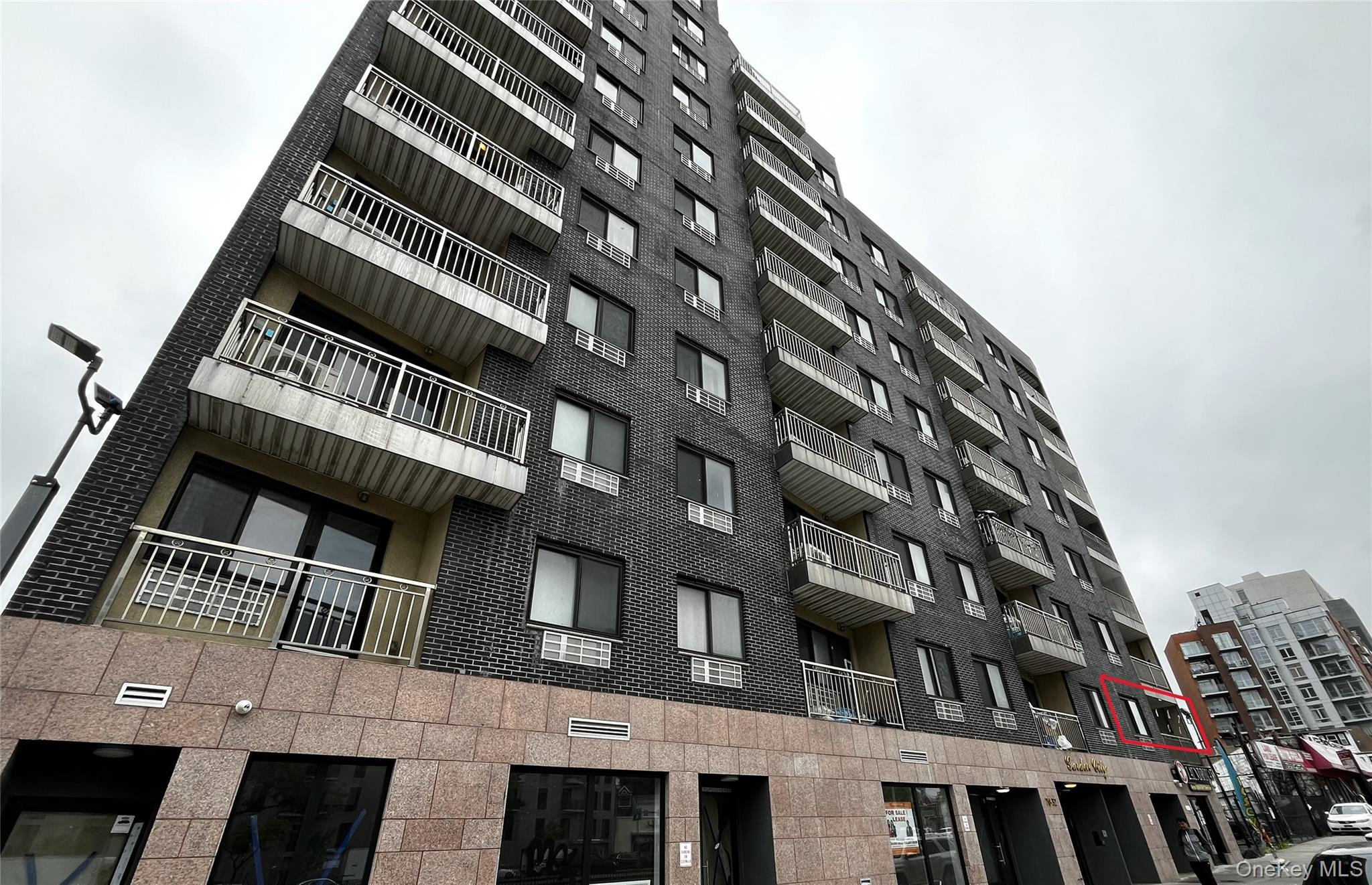 Condo Queens Queens, NY 11377, MLS-970499-17