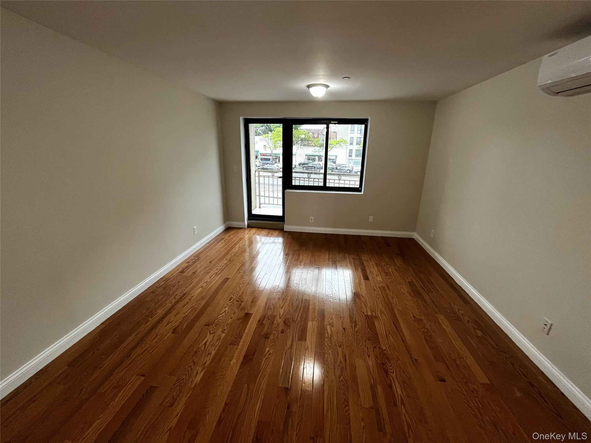 Condo Queens Queens, NY 11377, MLS-970499-4