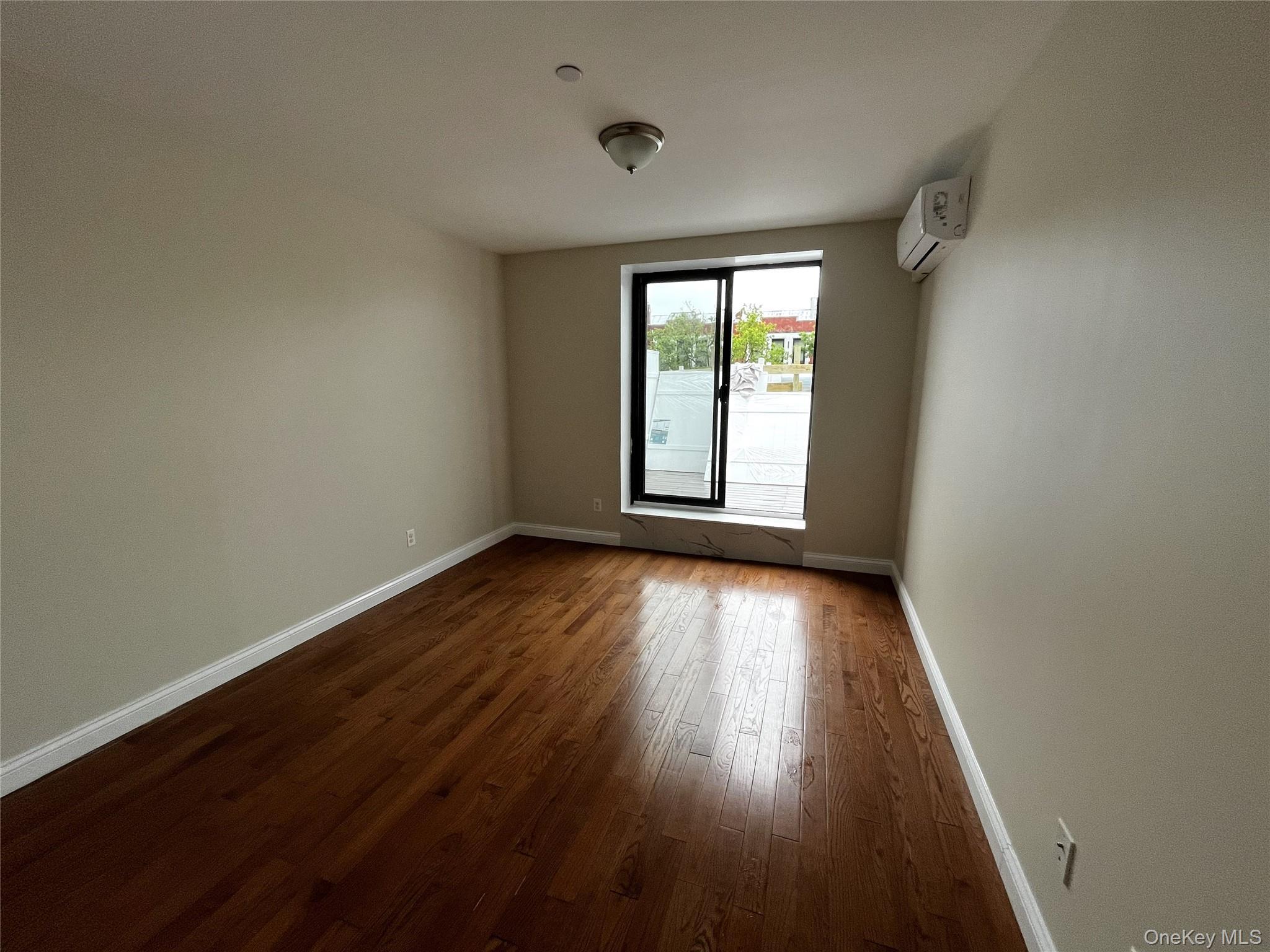 Condo Queens Queens, NY 11377, MLS-970499-8