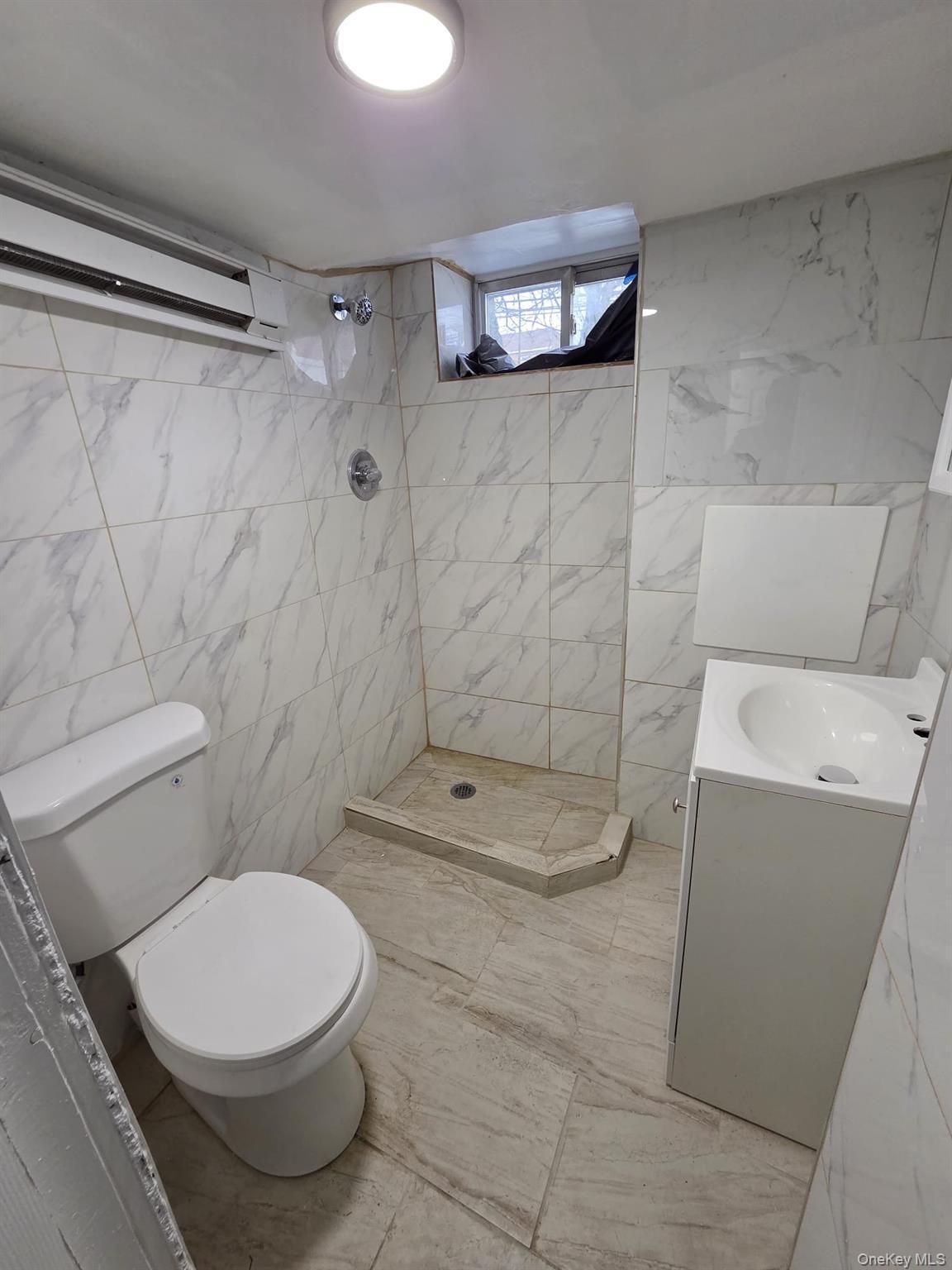 Single Family 215th  Bronx, NY 10469, MLS-970510-18