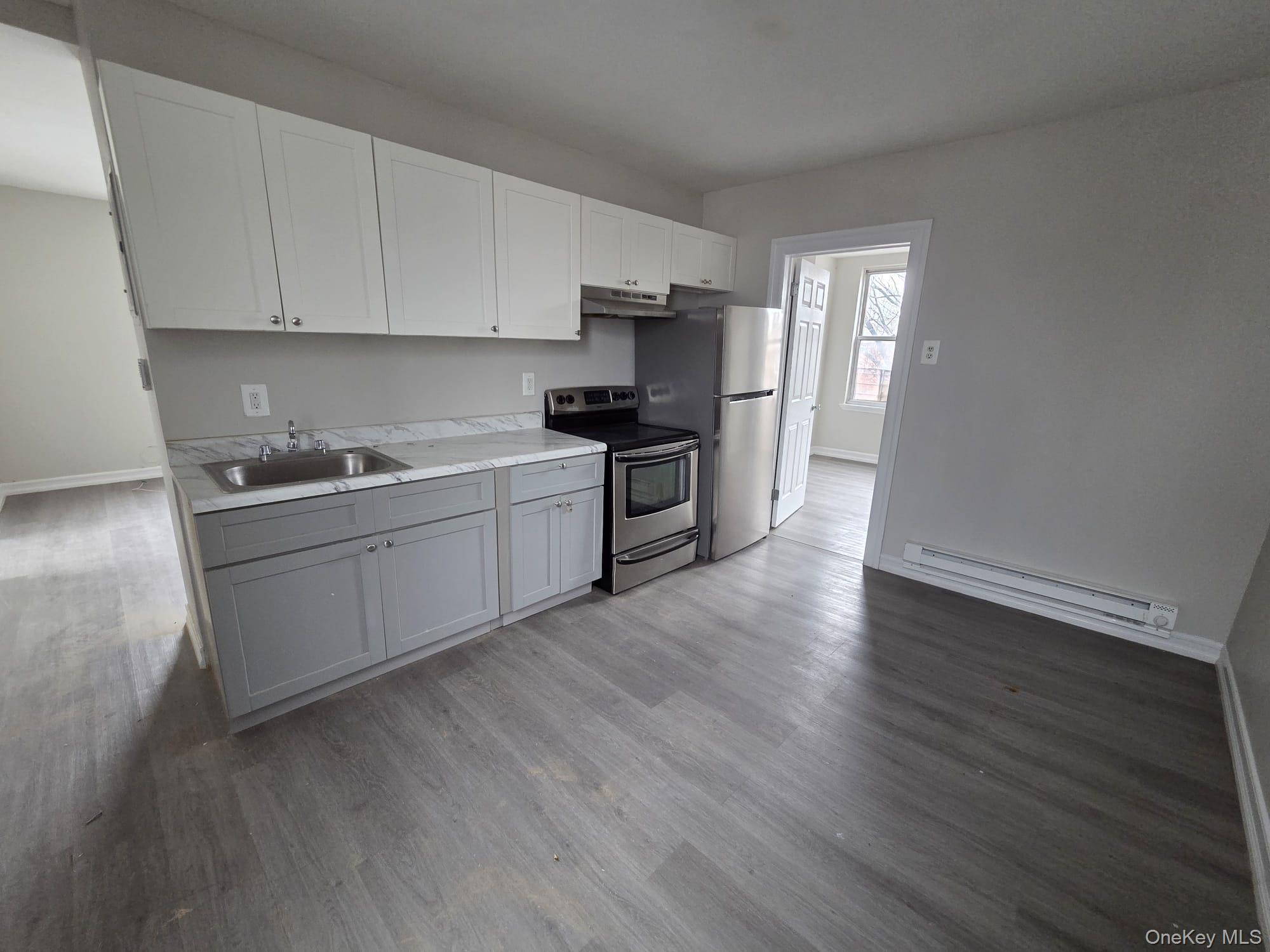 Single Family 215th  Bronx, NY 10469, MLS-970510-4