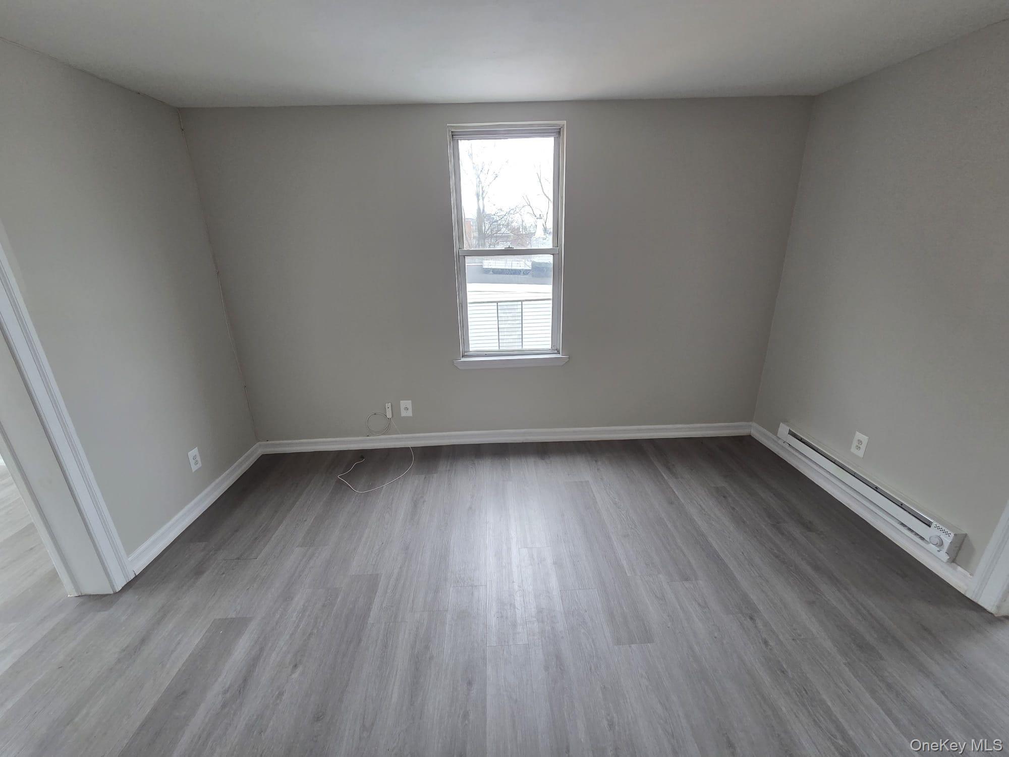 Single Family 215th  Bronx, NY 10469, MLS-970510-8