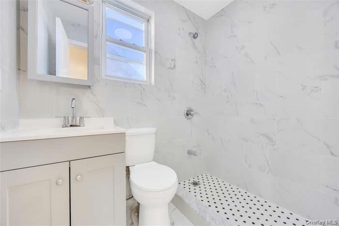 Single Family 204th  Queens, NY 11423, MLS-970513-16