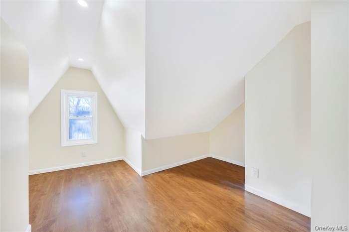 Single Family 204th  Queens, NY 11423, MLS-970513-24