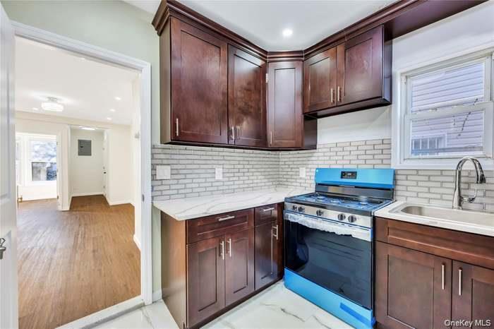 Single Family 204th  Queens, NY 11423, MLS-970513-9