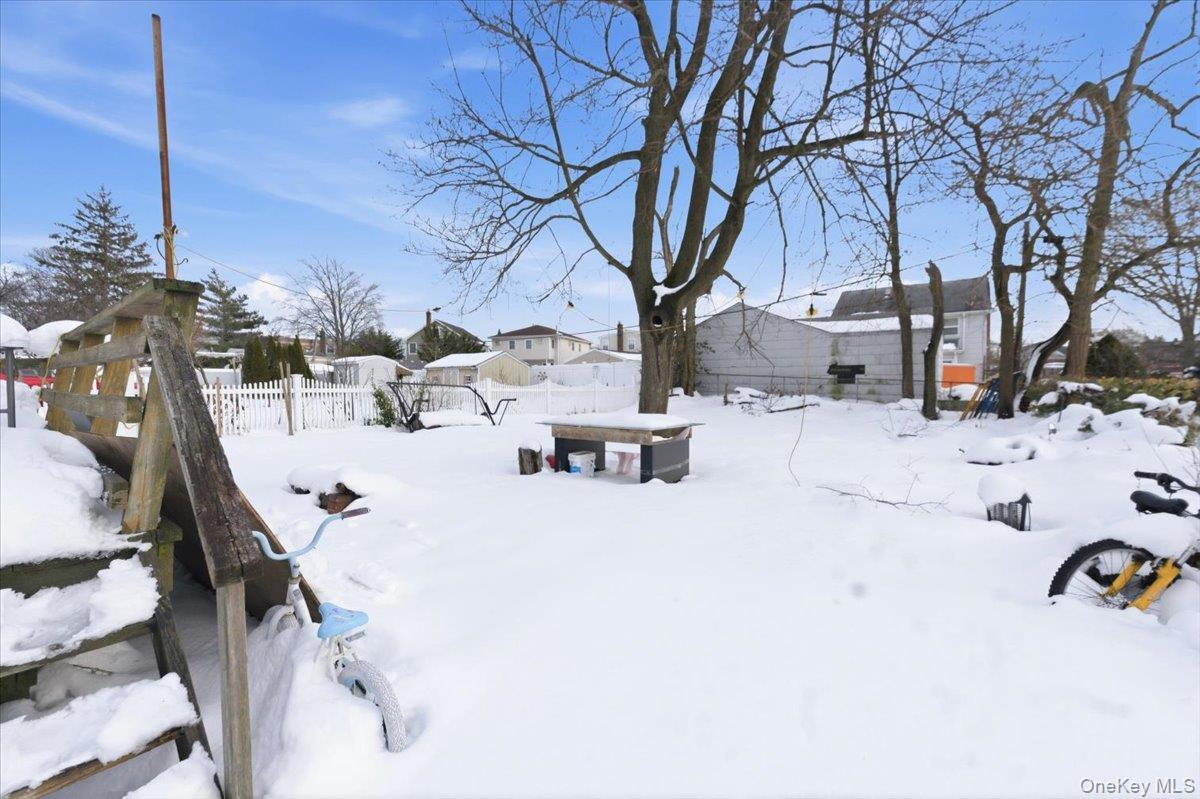Single Family Oak  Nassau County, NY 11096, MLS-970519-19
