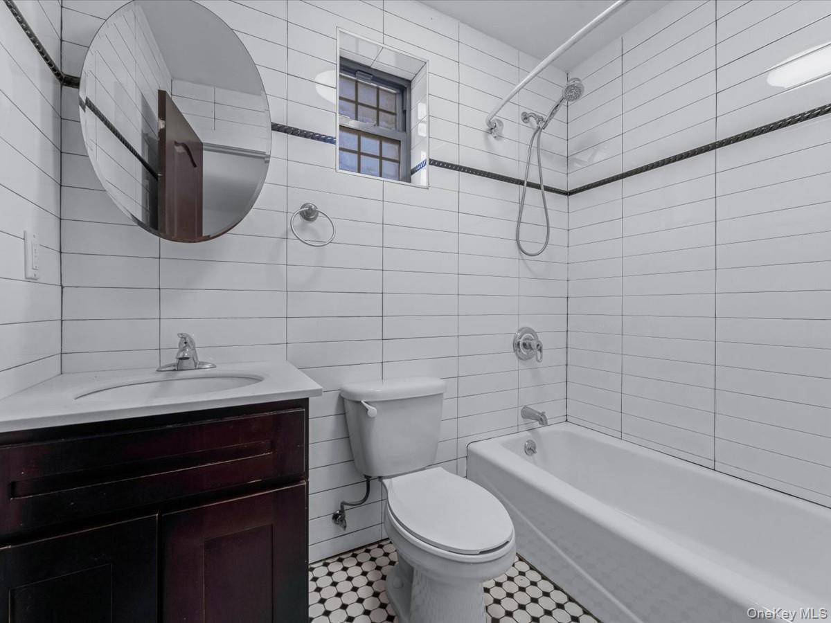 Single Family Noll  Brooklyn, NY 11206, MLS-970526-25