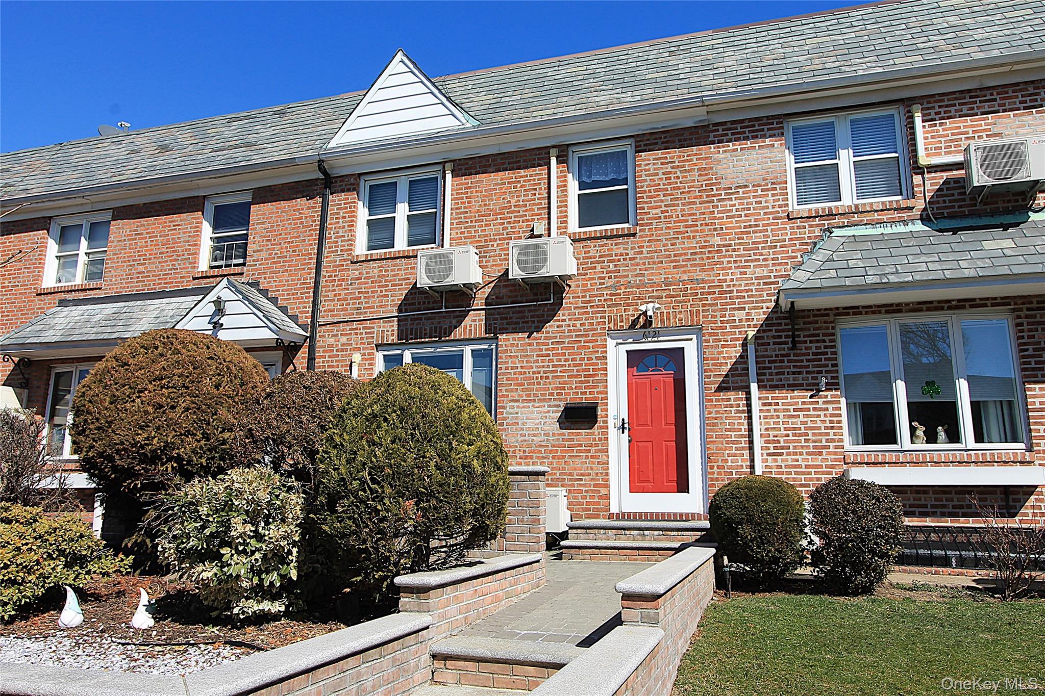 Single Family 81st  Queens, NY 11379, MLS-970528-2