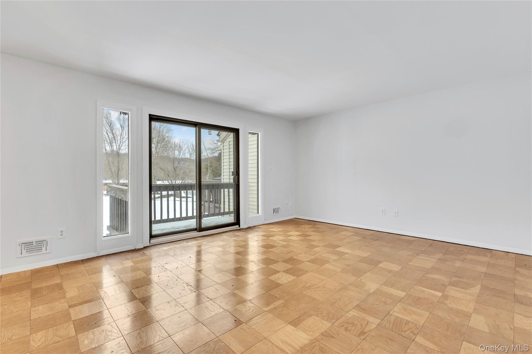 Condo Jefferson Westchester County, NY 10598, MLS-970531-4