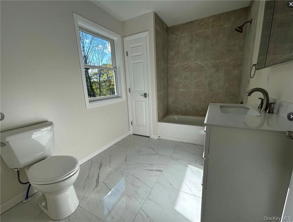 Single Family Daly Orange County, NY 10940, MLS-970540-23