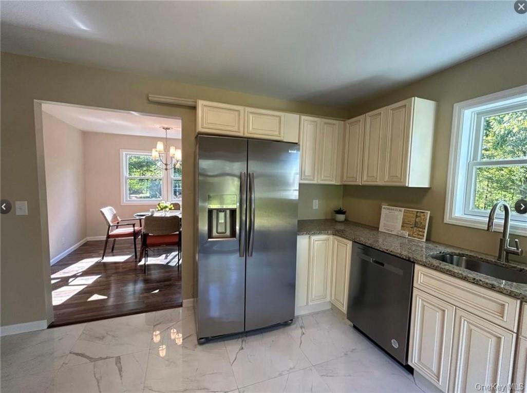 Single Family Daly Orange County, NY 10940, MLS-970540-3