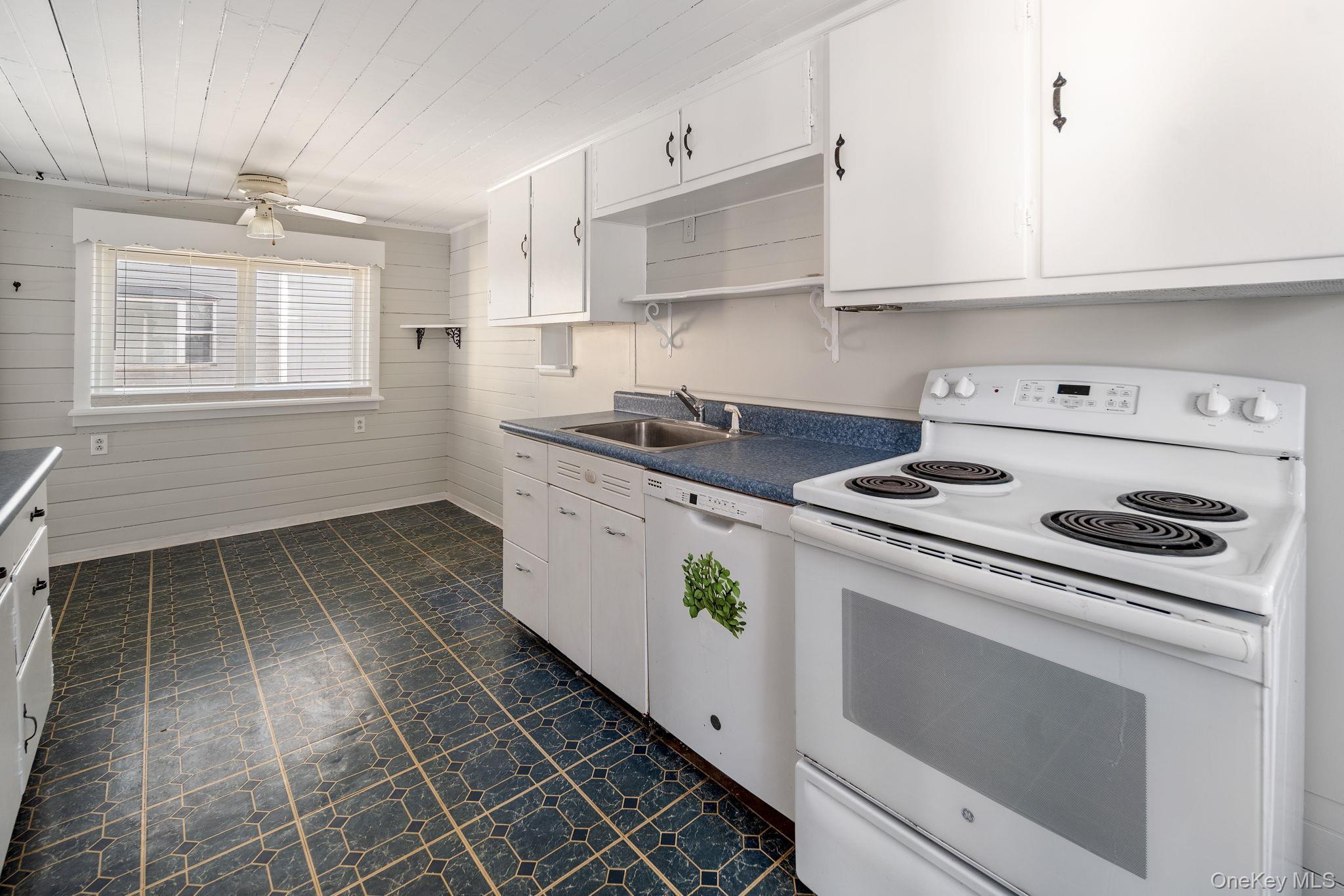 Single Family Main  Out Of Area, NY 12122, MLS-970552-15