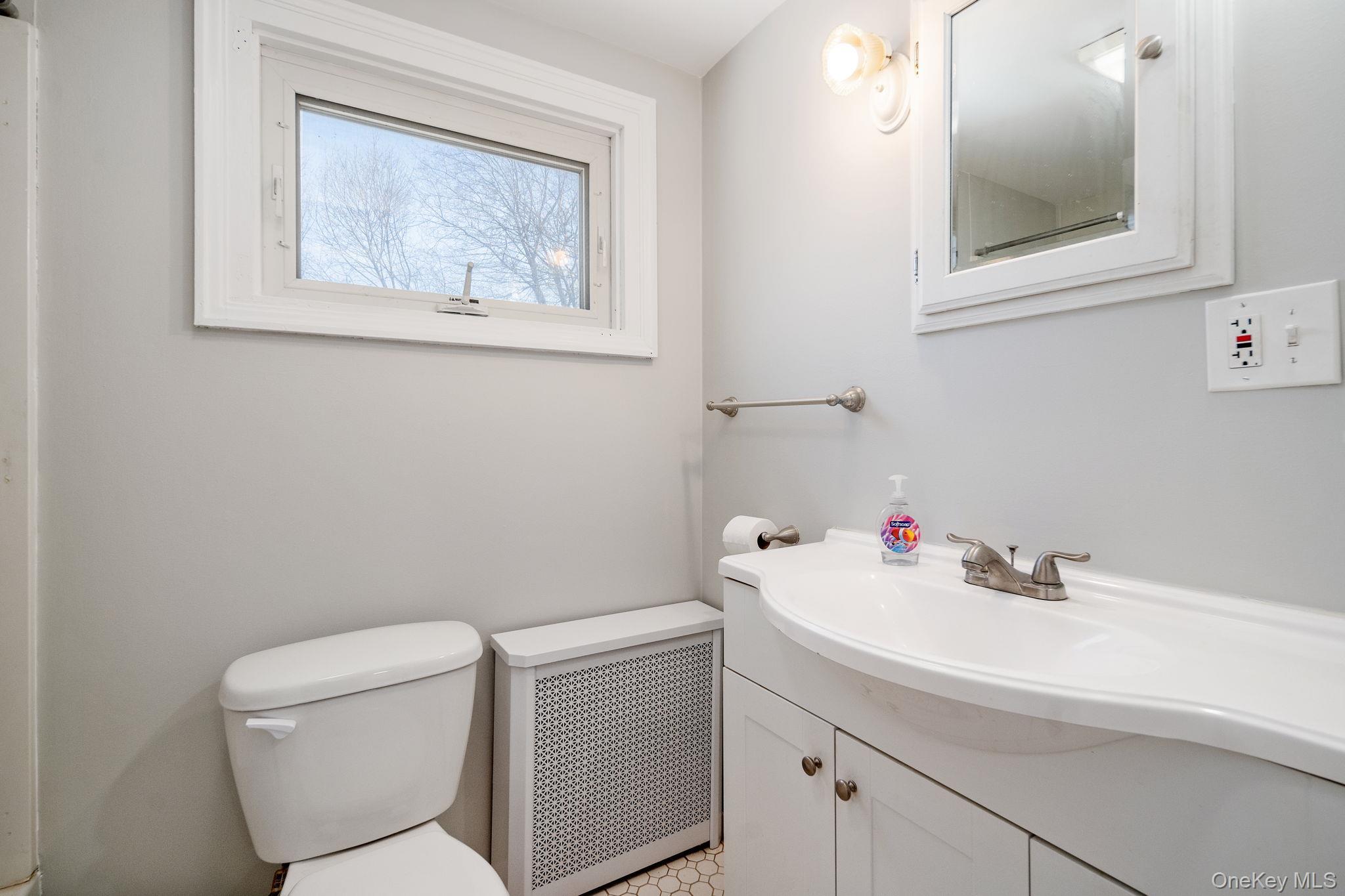 Single Family Main  Out Of Area, NY 12122, MLS-970552-33