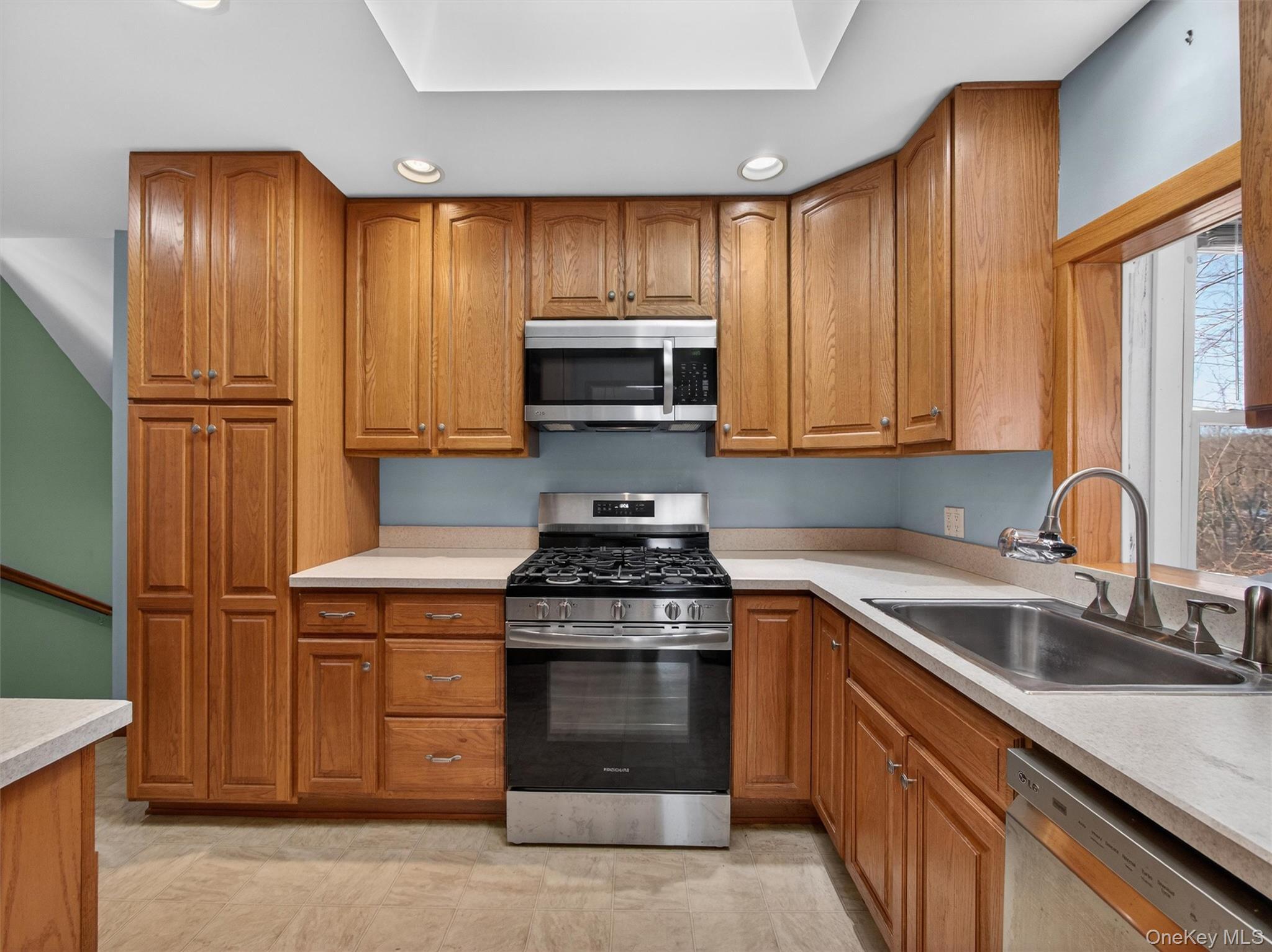 Single Family Greenway Rockland County, NY 10974, MLS-970555-11