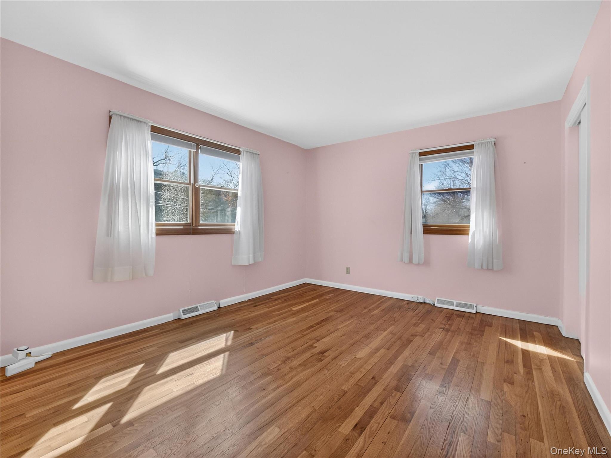 Single Family Greenway Rockland County, NY 10974, MLS-970555-21