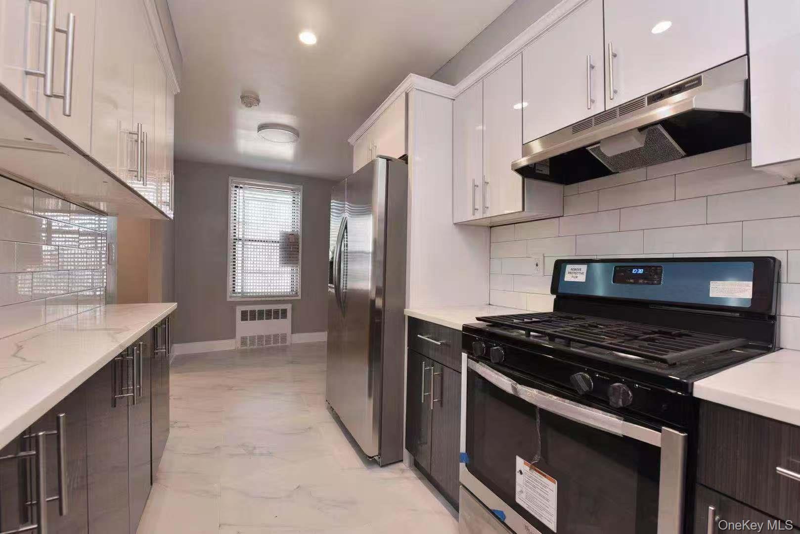 Condo Melbourne  Queens, NY 11367, MLS-970563-10