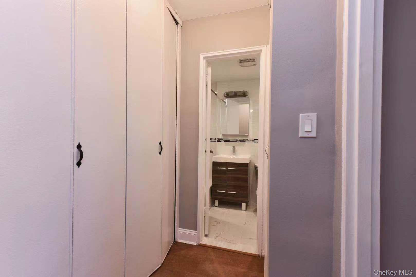 Condo Melbourne  Queens, NY 11367, MLS-970563-11