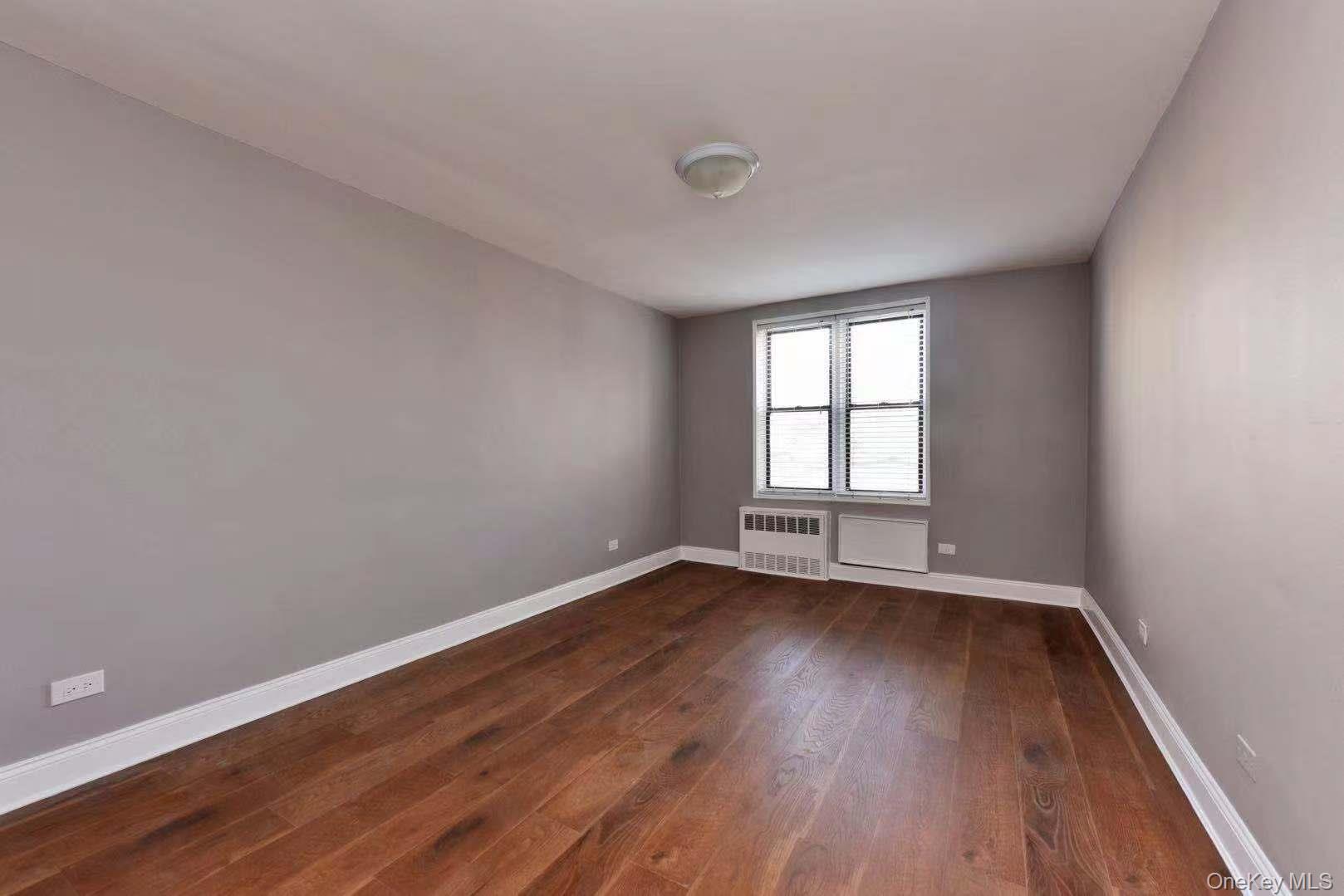 Condo Melbourne  Queens, NY 11367, MLS-970563-12