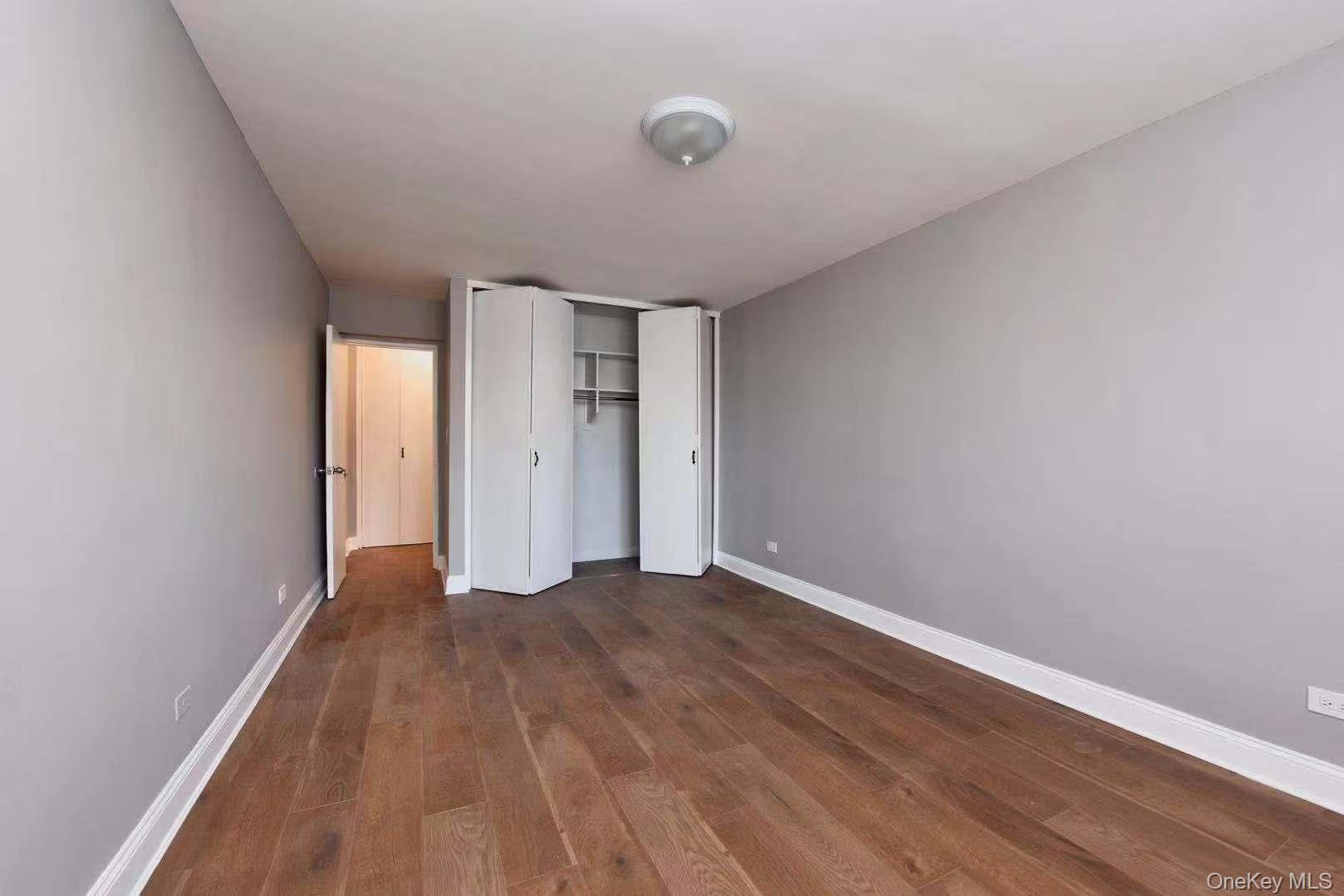 Condo Melbourne  Queens, NY 11367, MLS-970563-14