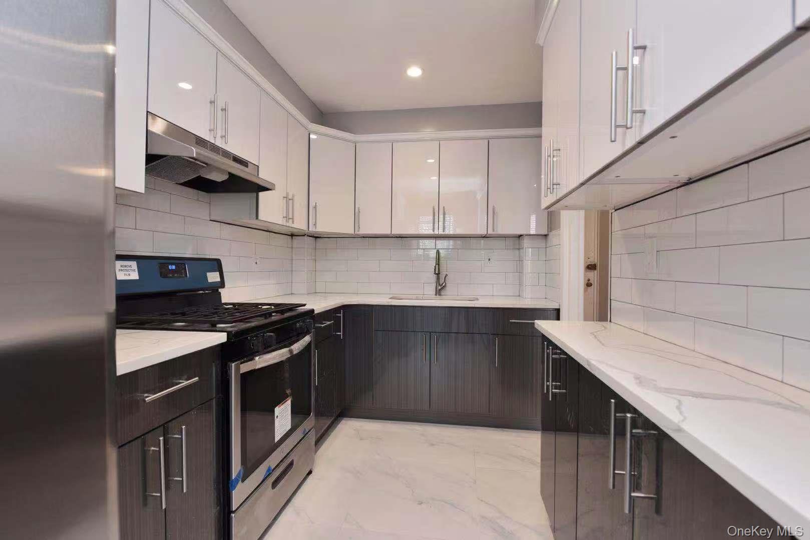 Condo Melbourne  Queens, NY 11367, MLS-970563-9