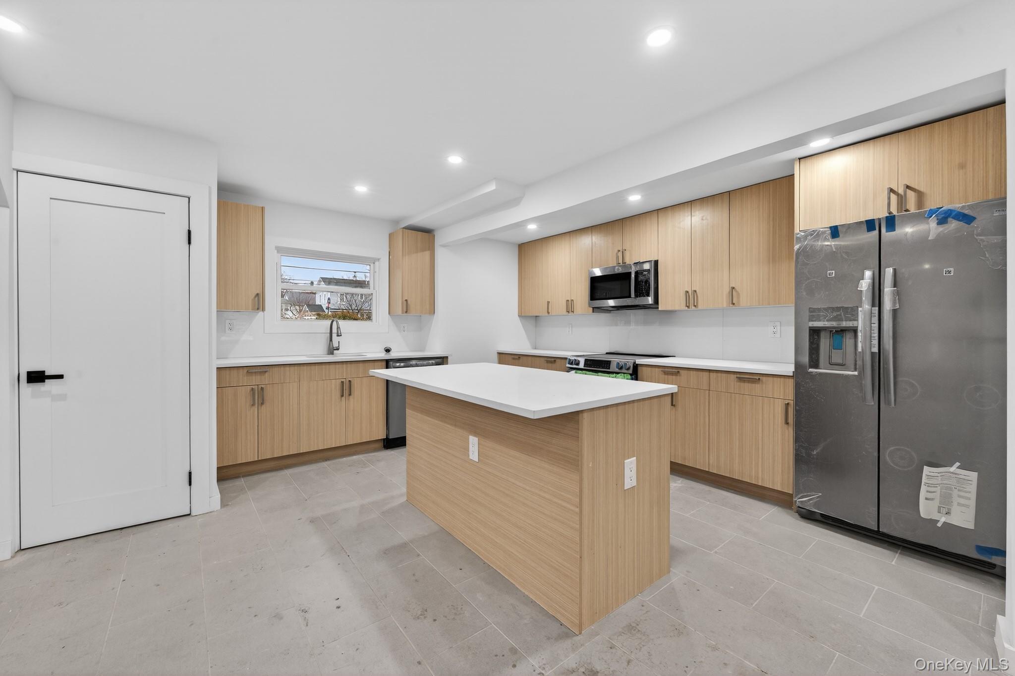 Single Family Fearn  Bronx, NY 10465, MLS-970575-3