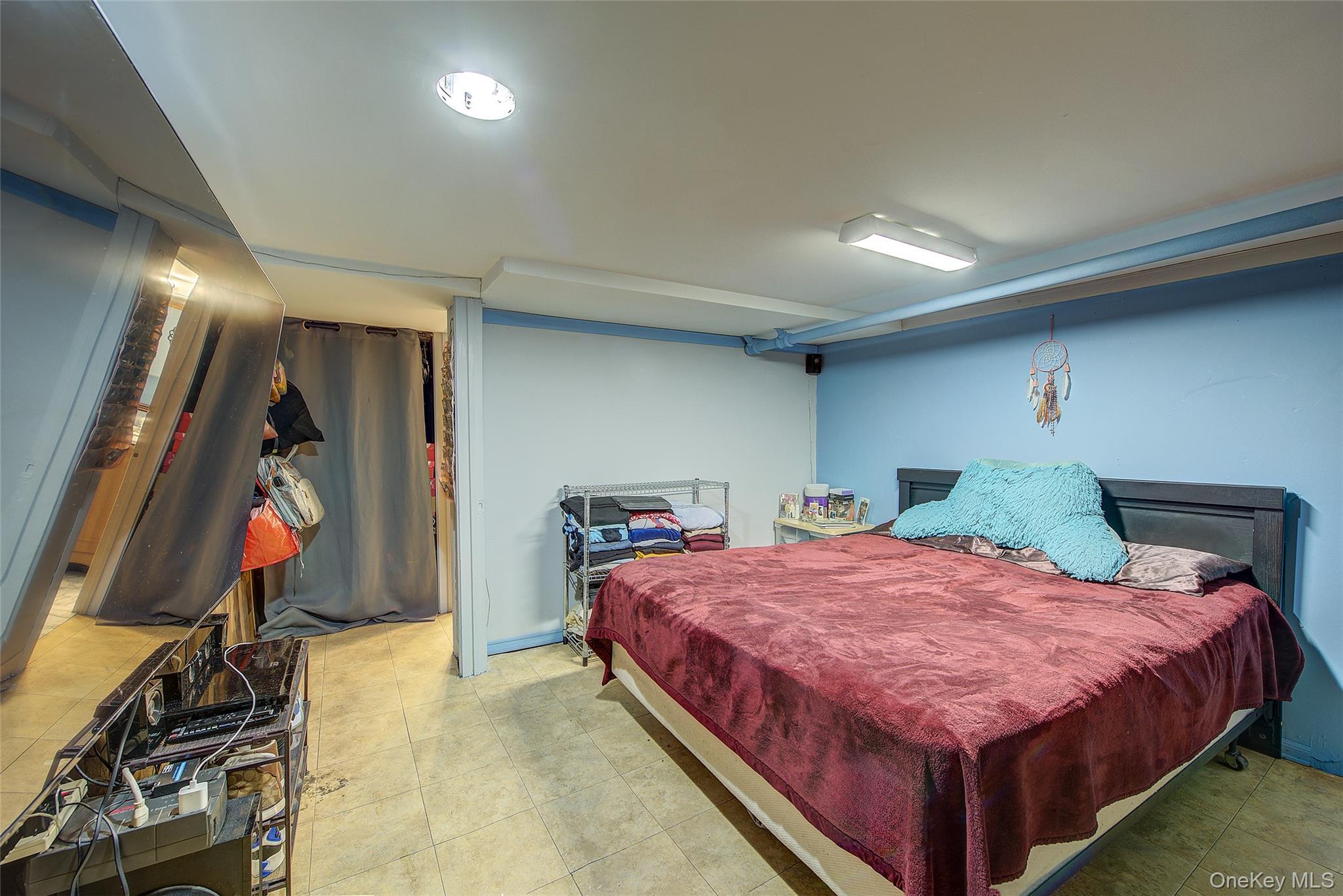 Single Family 95th  Queens, NY 11417, MLS-970588-34