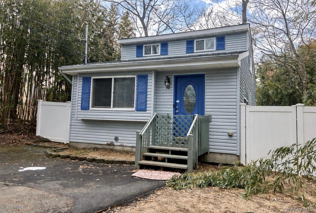 Single Family Rutland  Suffolk County, NY 11950, MLS-970614-2