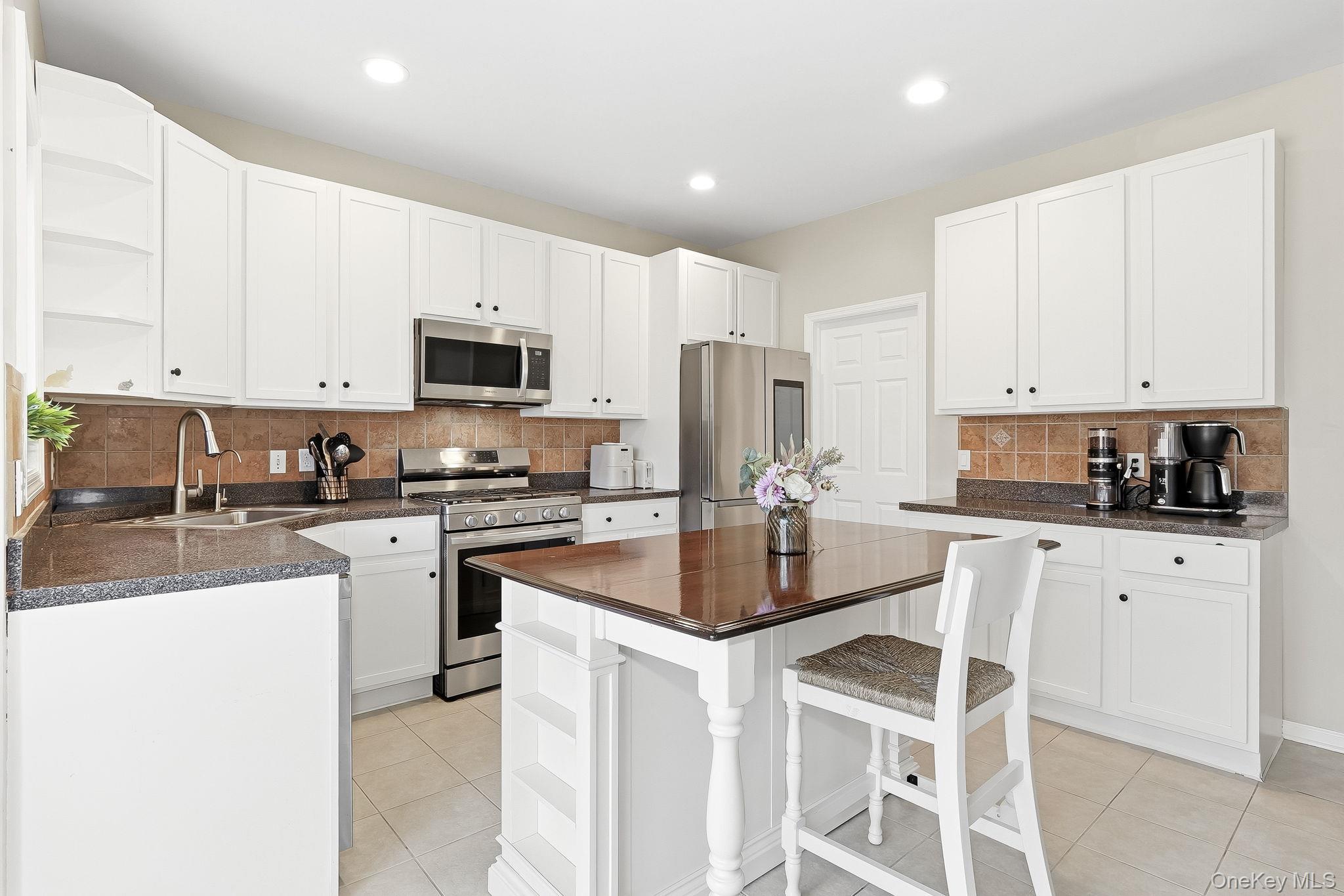 Condo Clearwater  Dutchess County, NY 12508, MLS-970622-16