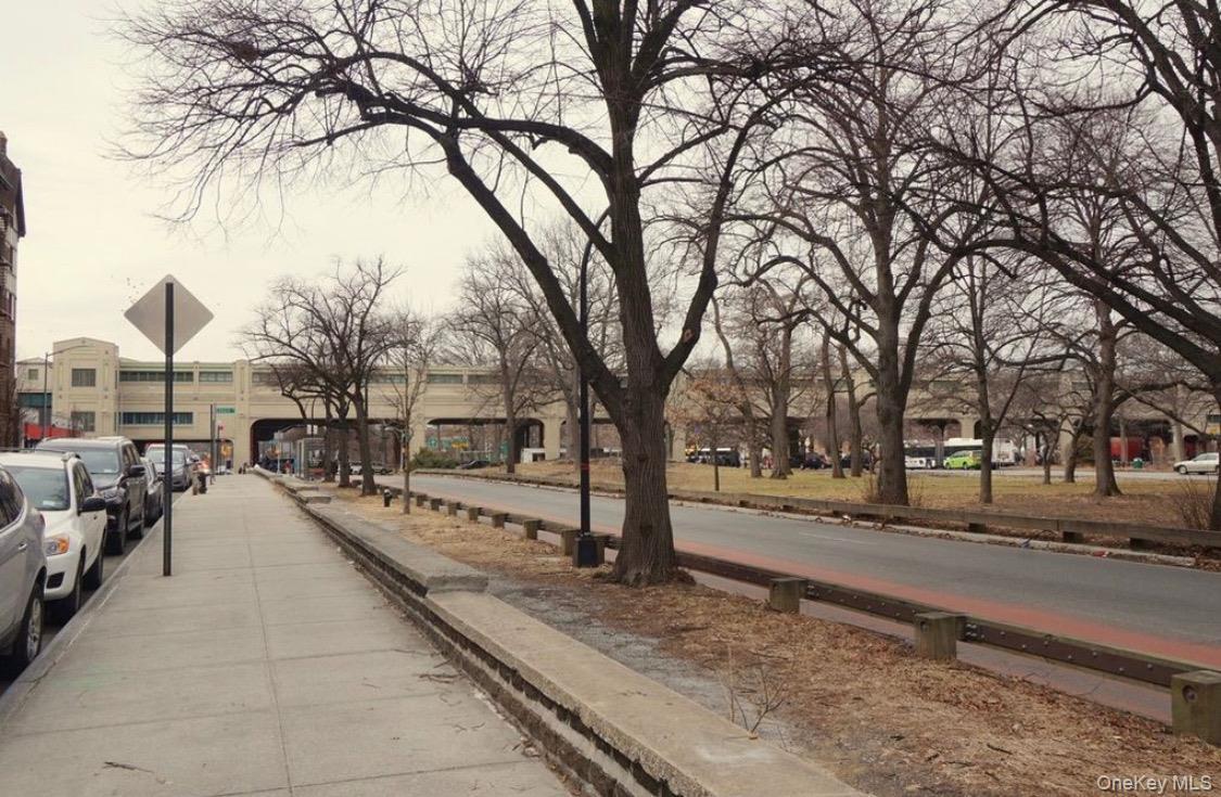 Apartment Holland  Bronx, NY 10462, MLS-970631-11