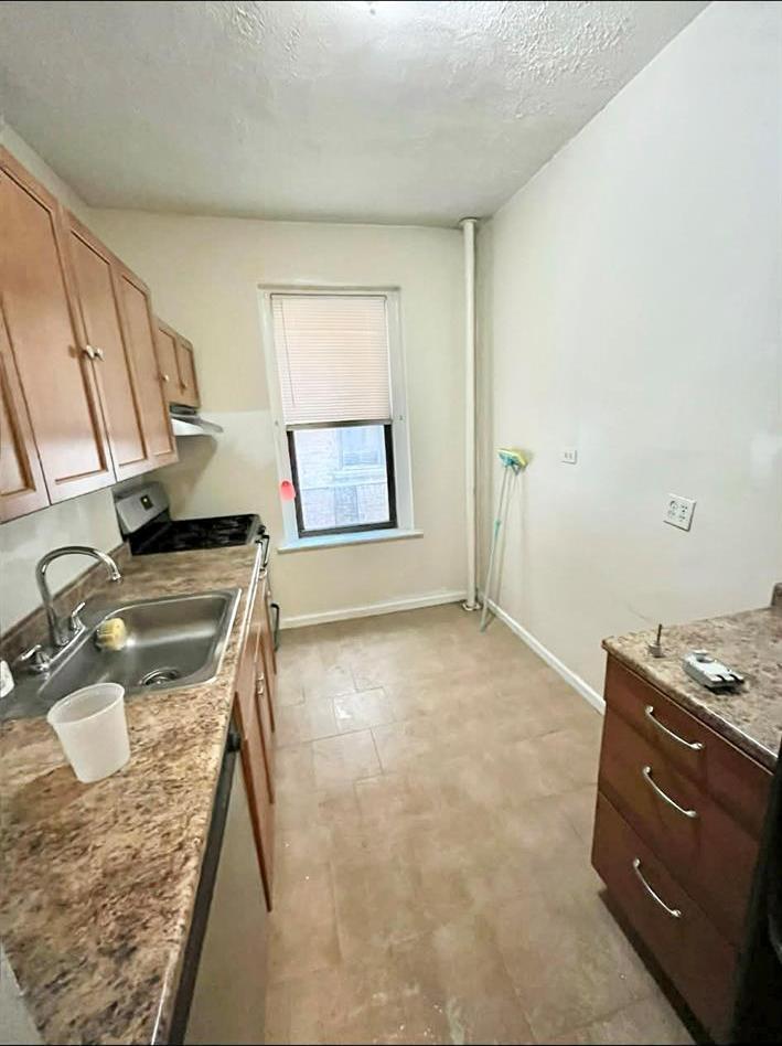 Apartment Holland  Bronx, NY 10462, MLS-970631-3